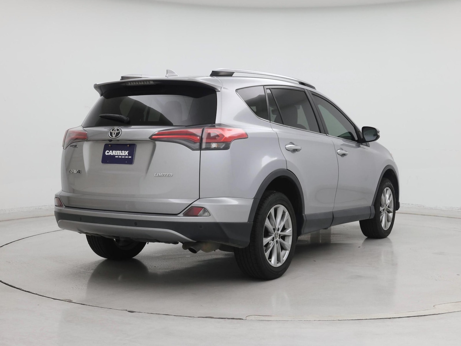 2017 Toyota RAV4 Limited - Photo 9