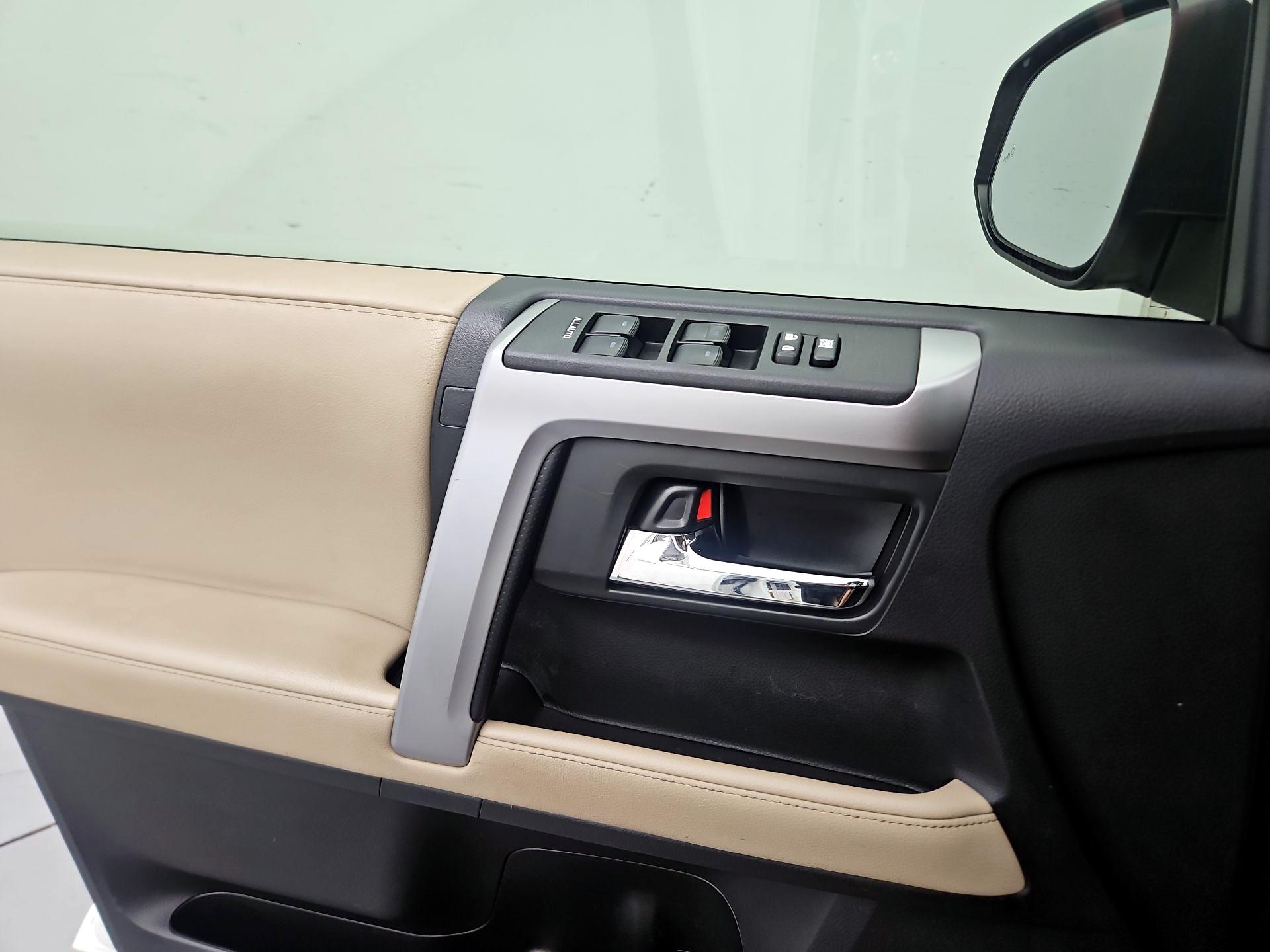 Thumbnail: 2023 Toyota 4Runner - 10