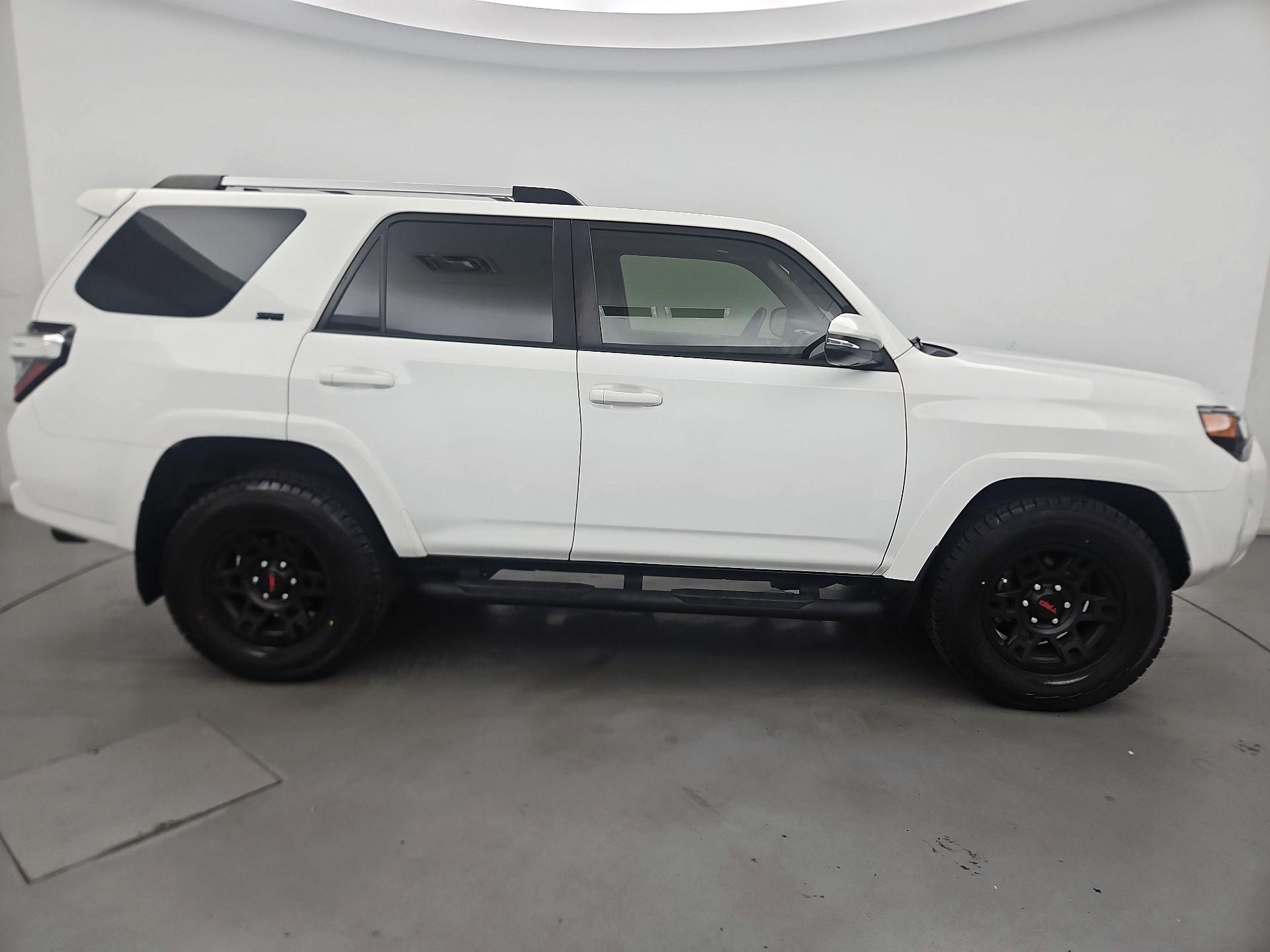 Thumbnail: 2023 Toyota 4Runner - 4
