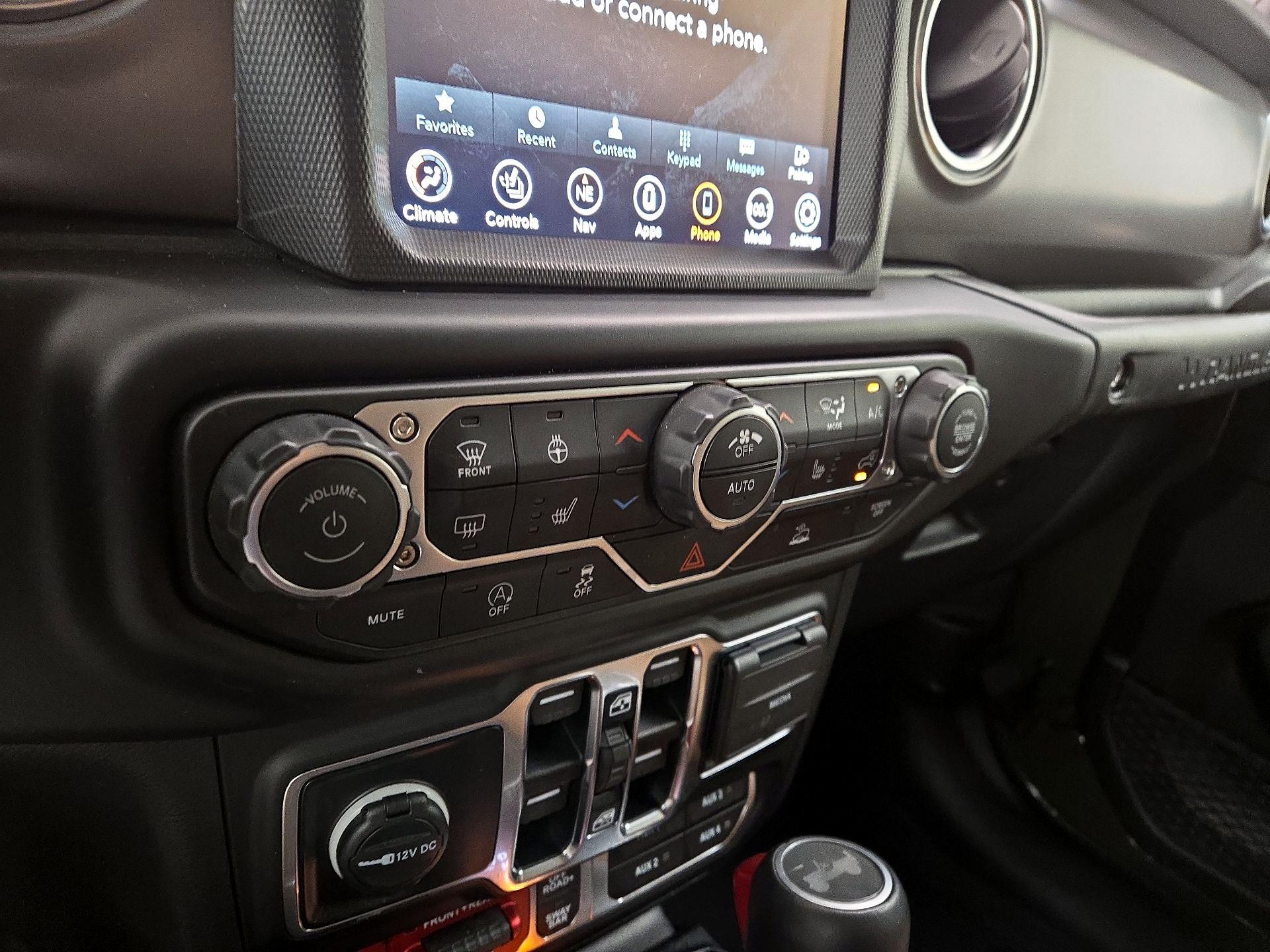 Thumbnail: 2023 Jeep Wrangler - 17