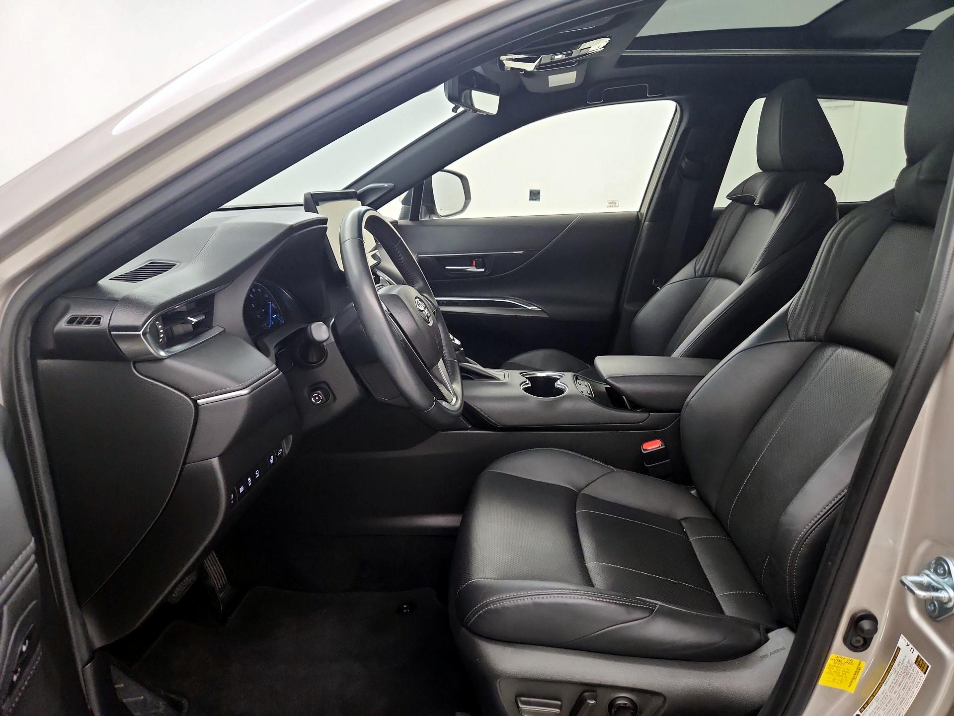Thumbnail: 2021 Toyota Venza - 11
