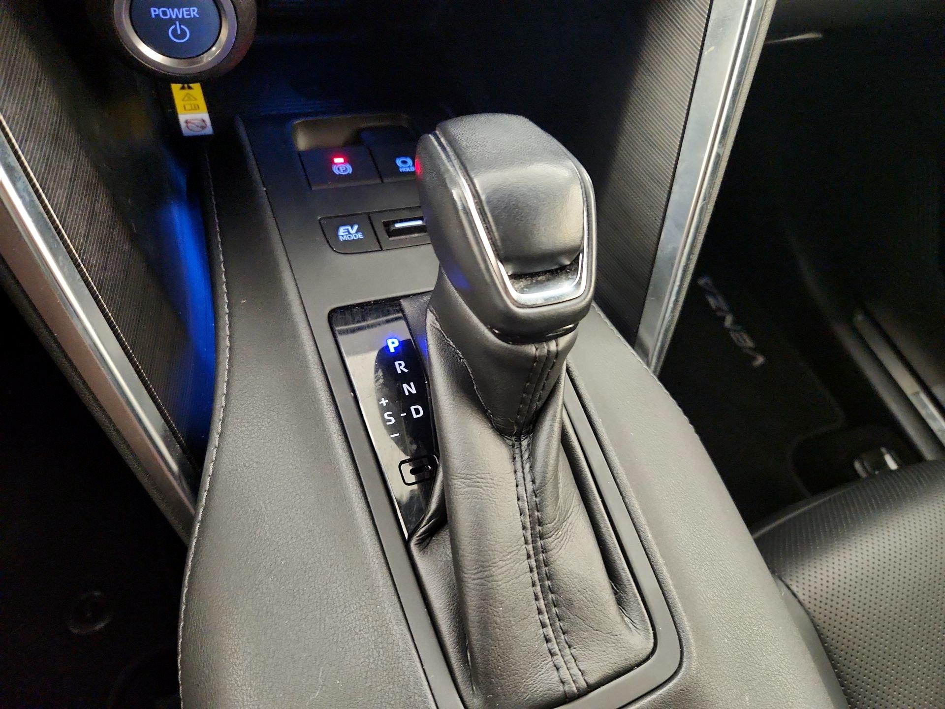 Thumbnail: 2021 Toyota Venza - 17