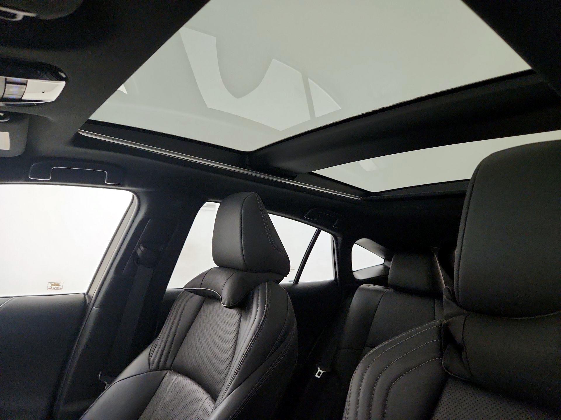 Thumbnail: 2021 Toyota Venza - 19
