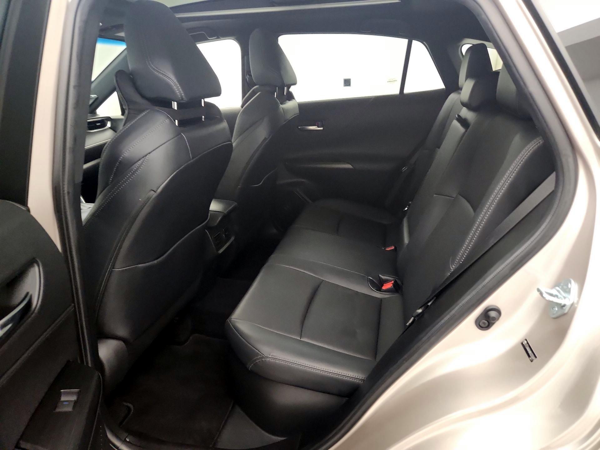 Thumbnail: 2021 Toyota Venza - 20