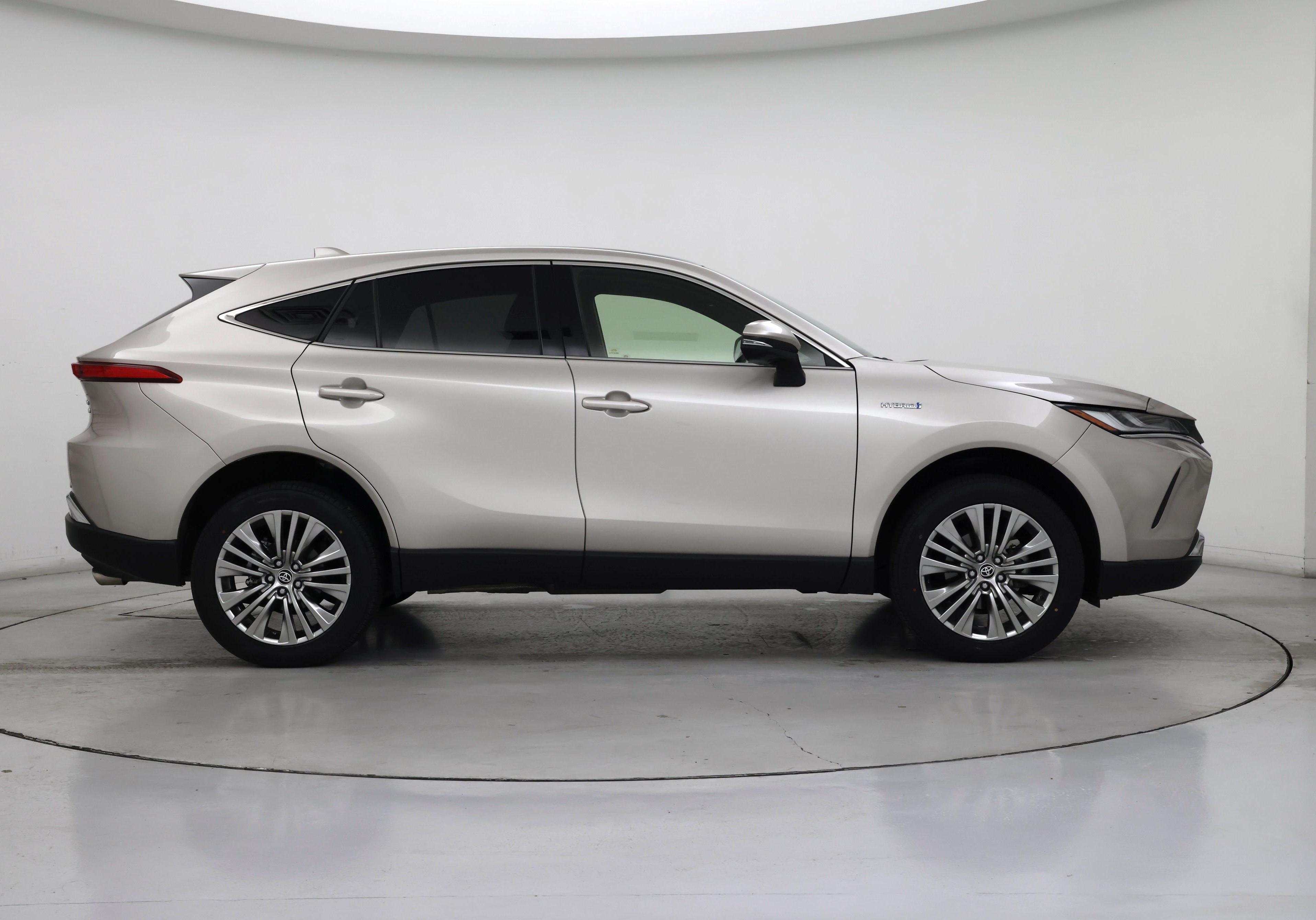 Thumbnail: 2021 Toyota Venza - 7