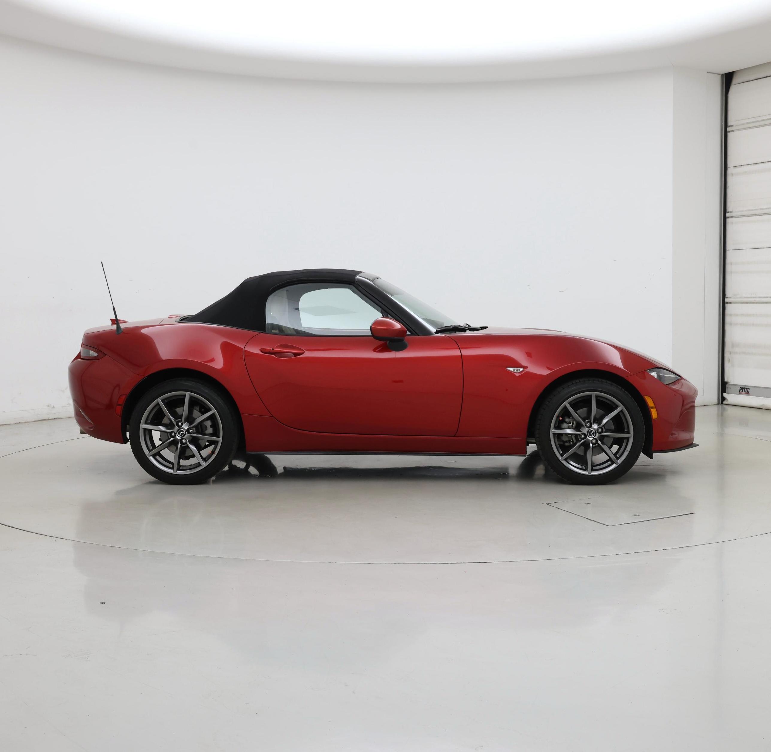 Thumbnail: 2016 Mazda MX-5 Miata - 7