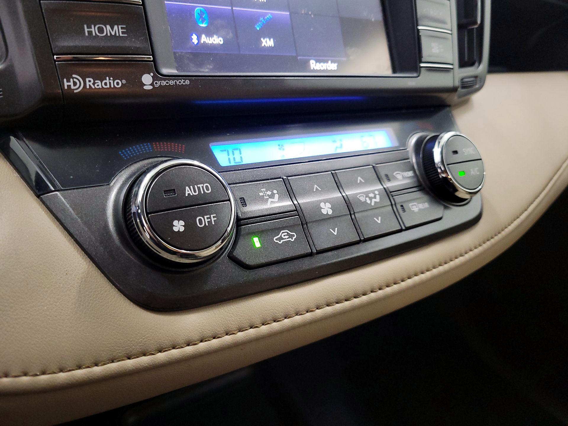 Thumbnail: 2015 Toyota RAV4 - 16