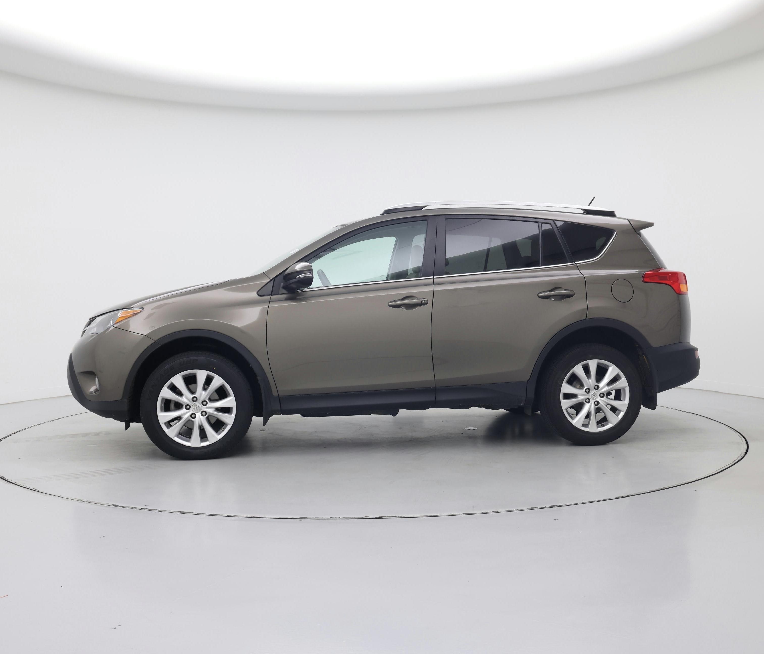 Thumbnail: 2015 Toyota RAV4 - 3