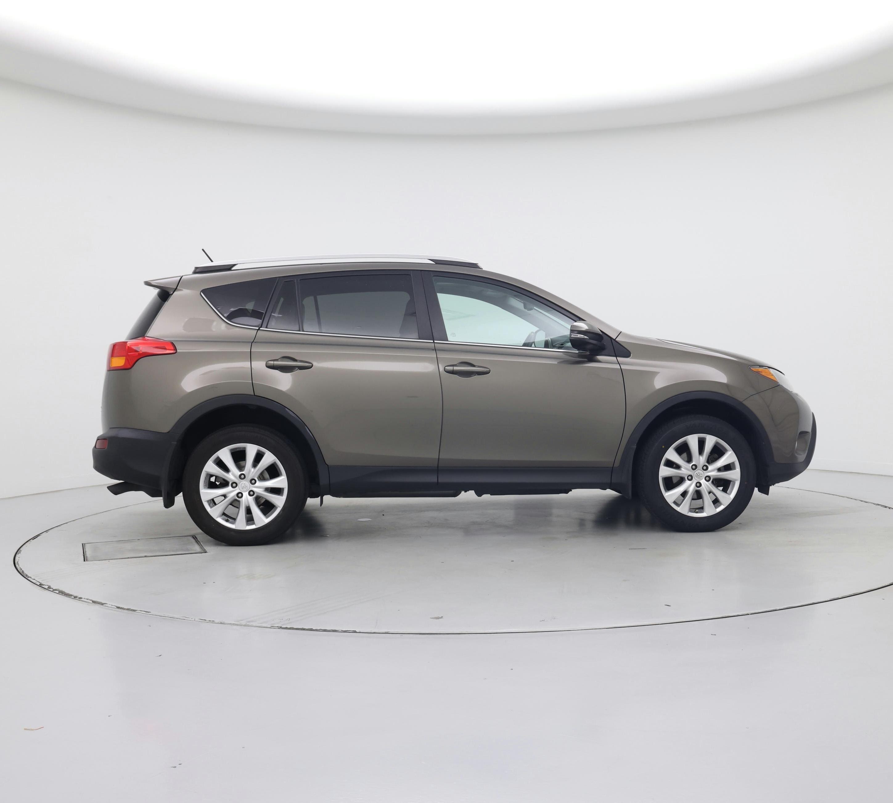 Thumbnail: 2015 Toyota RAV4 - 7