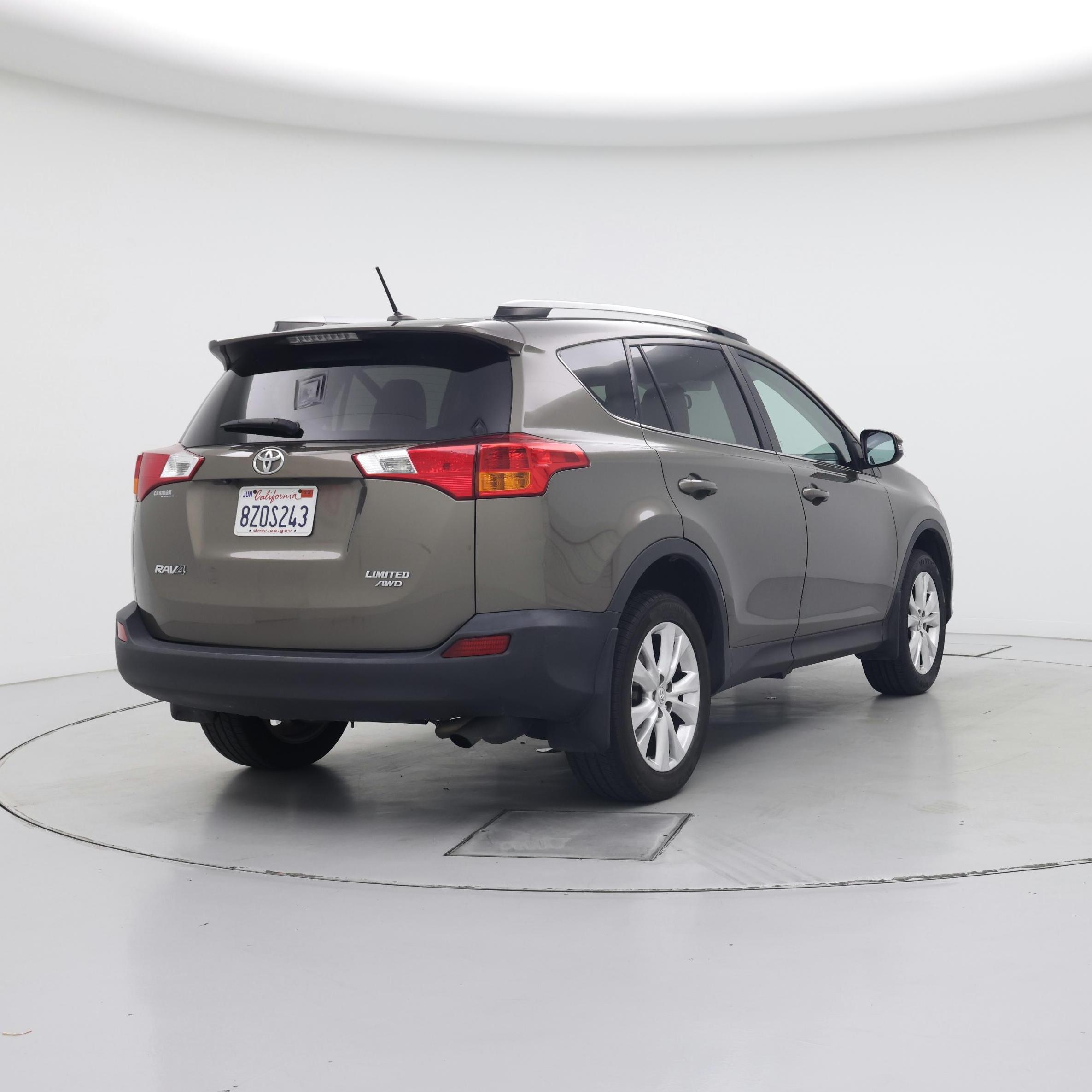 Thumbnail: 2015 Toyota RAV4 - 8