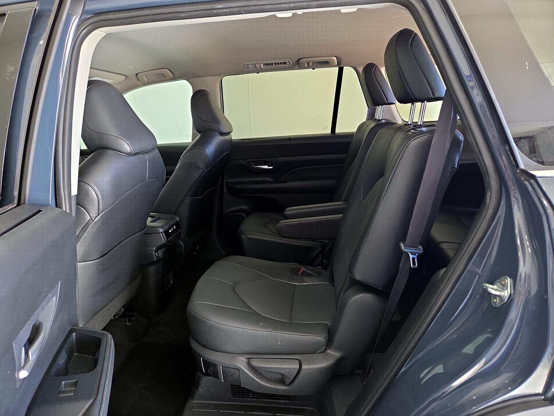 Thumbnail: 2024 Toyota Highlander - 19