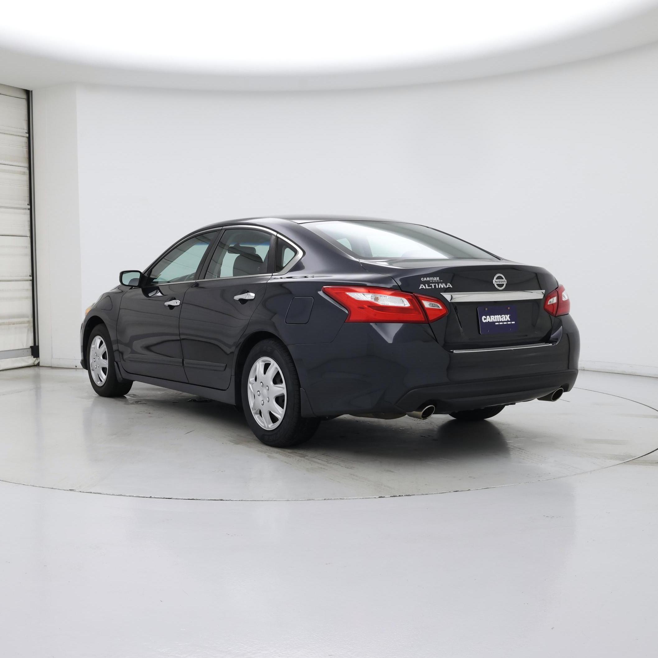 Thumbnail: 2017 Nissan Altima - 2