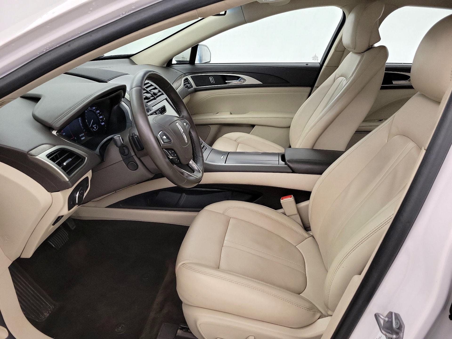 Thumbnail: 2018 Lincoln MKZ - 11