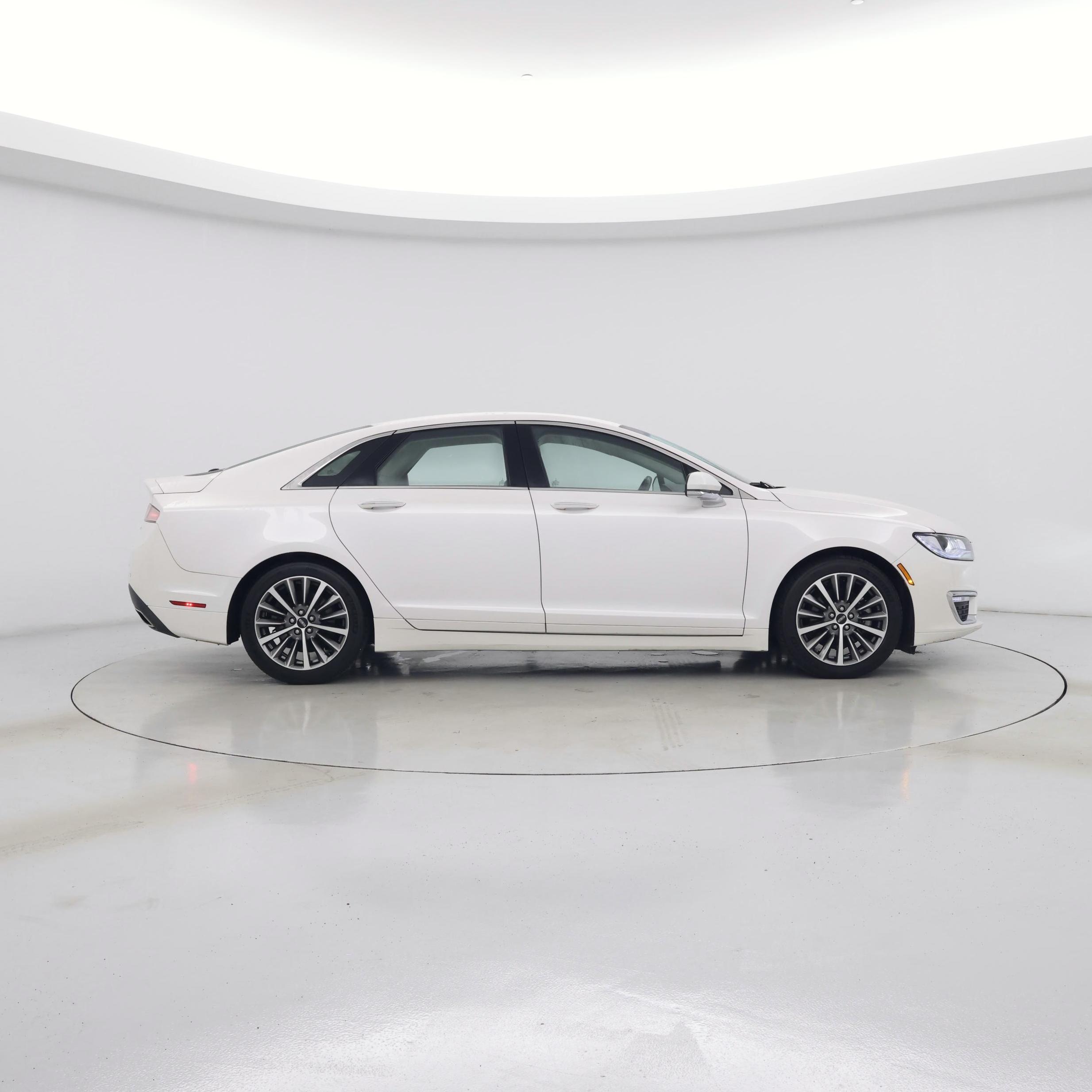 Thumbnail: 2018 Lincoln MKZ - 7