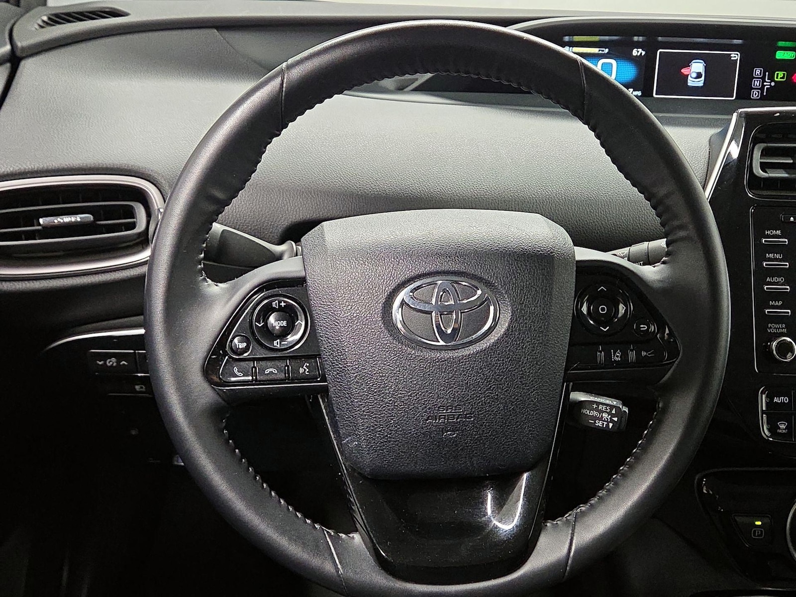 2022 Toyota Prius Prime LE - Photo 11