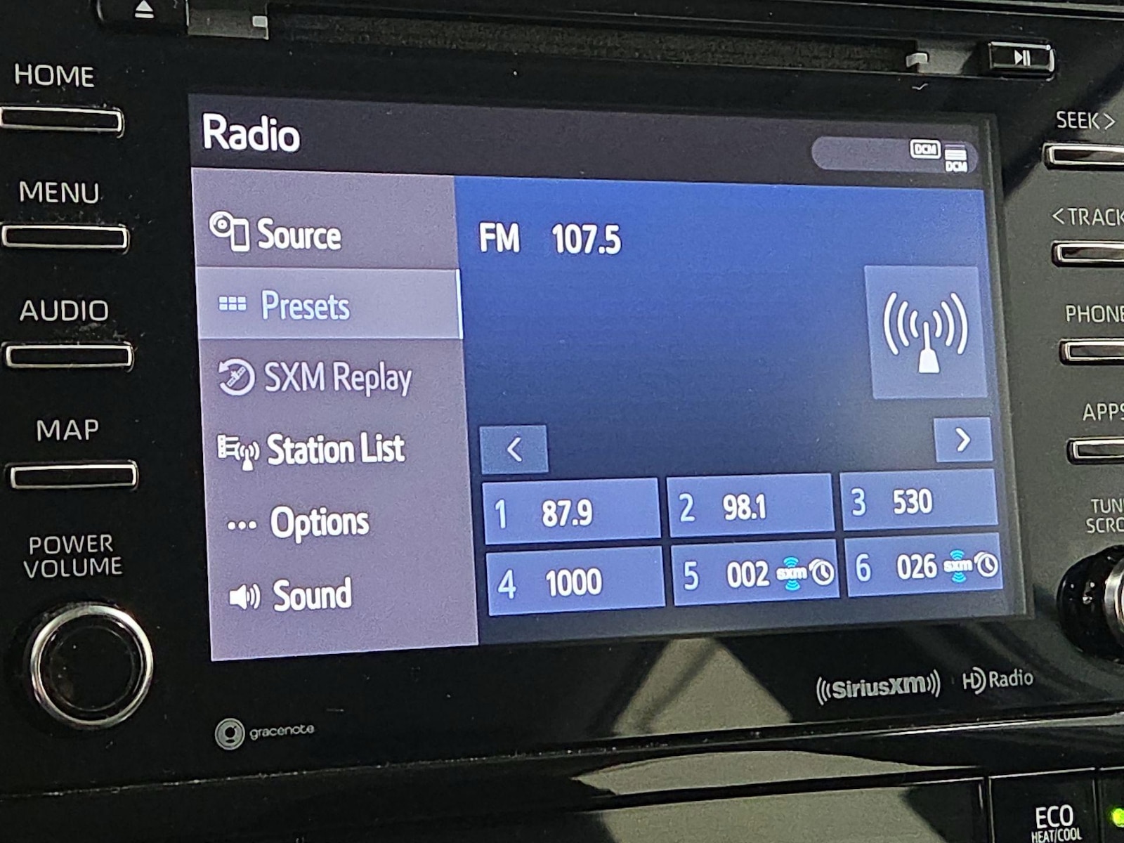2022 Toyota Prius Prime LE - Photo 16