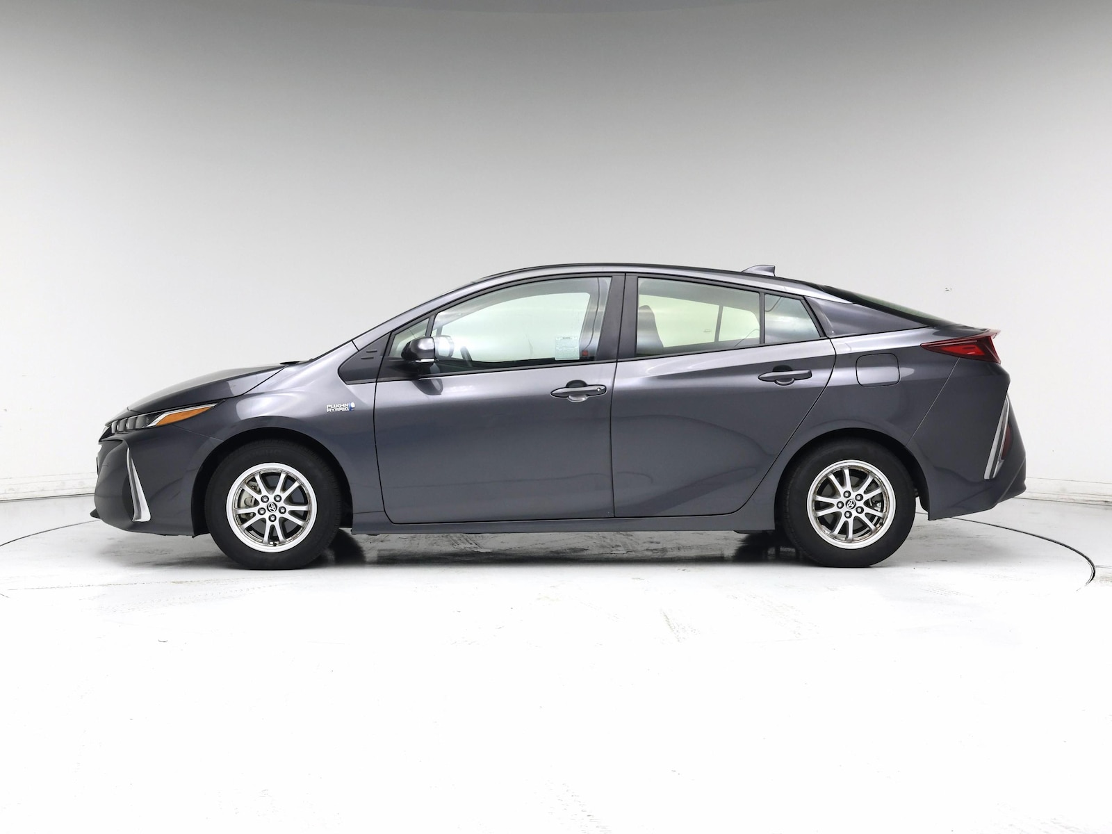 2022 Toyota Prius Prime LE - Photo 4