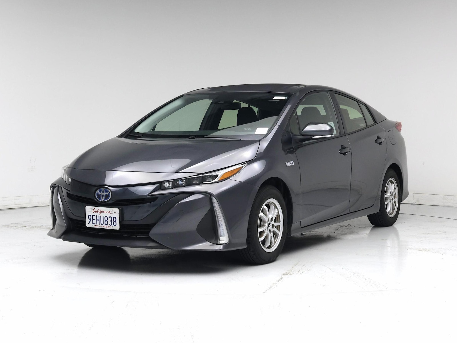 2022 Toyota Prius Prime LE - Photo 5