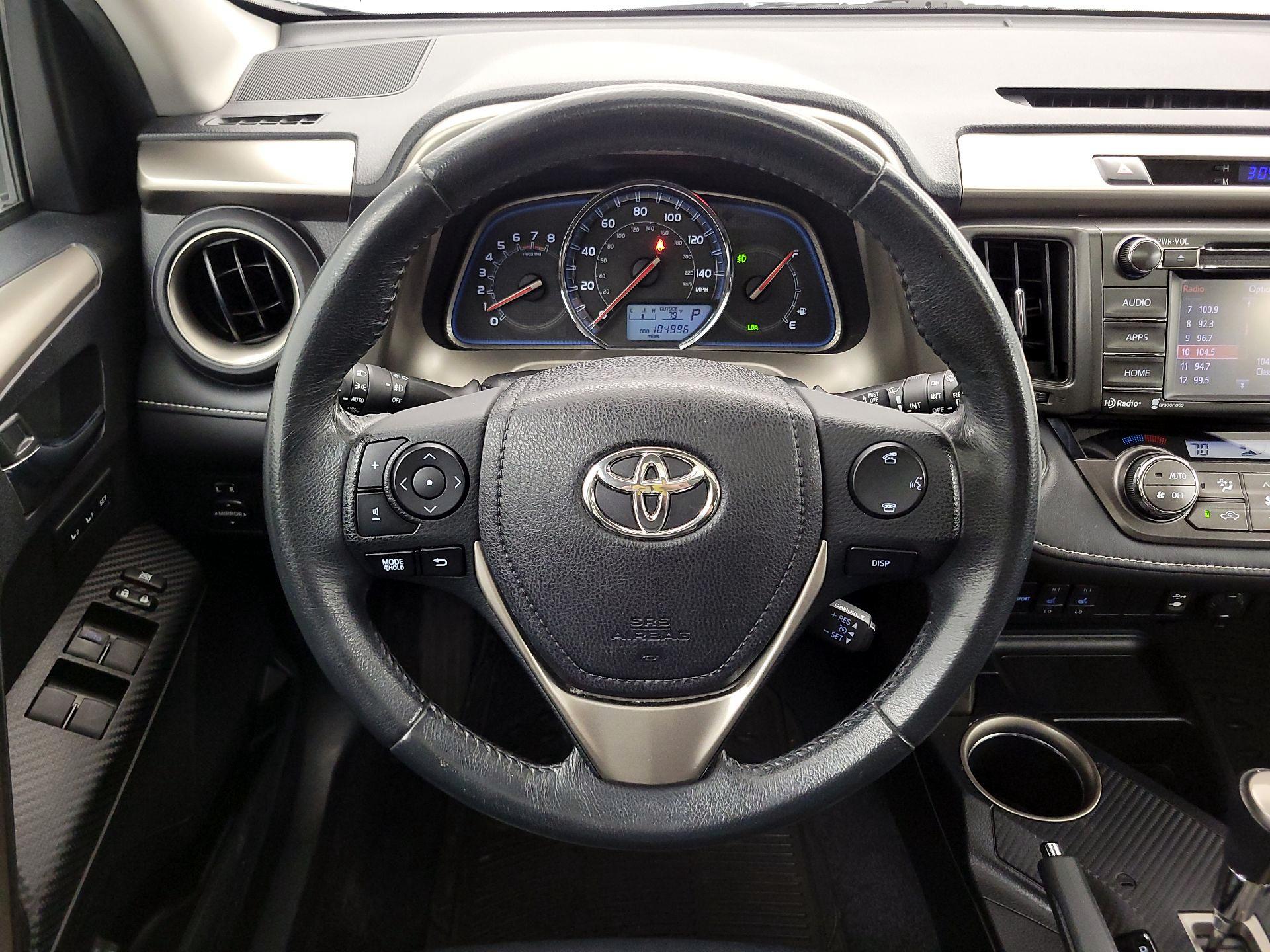 Thumbnail: 2015 Toyota RAV4 - 10