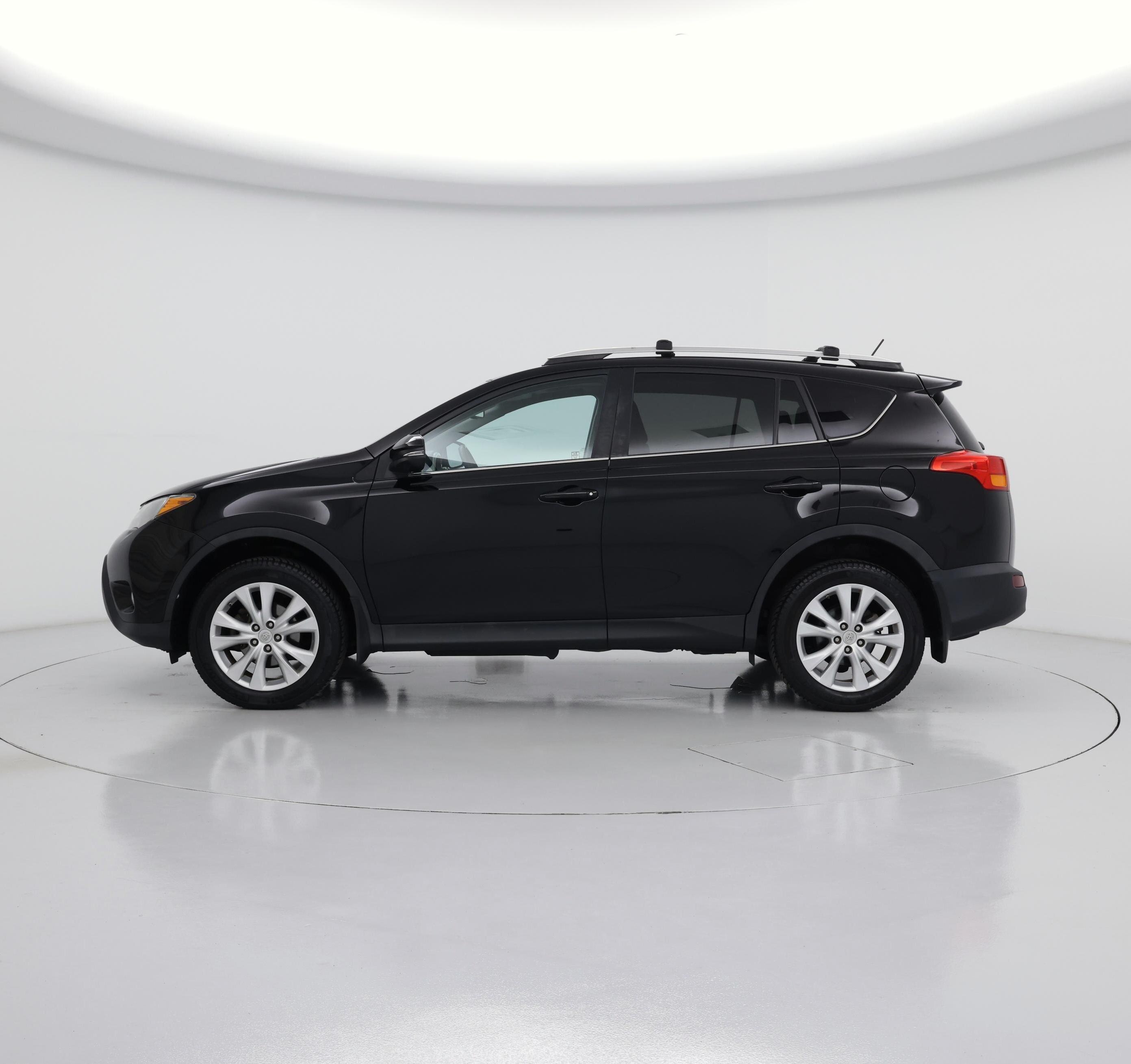 Thumbnail: 2015 Toyota RAV4 - 3