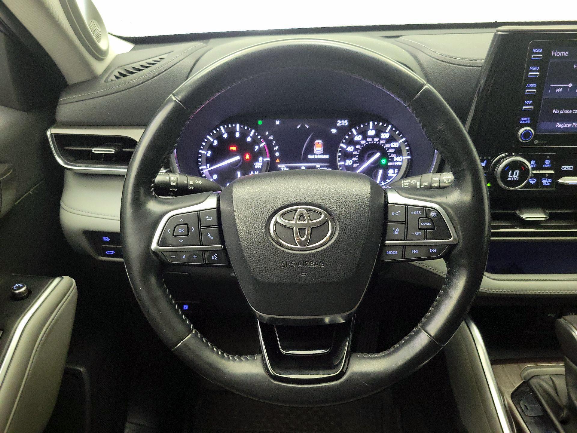 Thumbnail: 2021 Toyota Highlander - 10