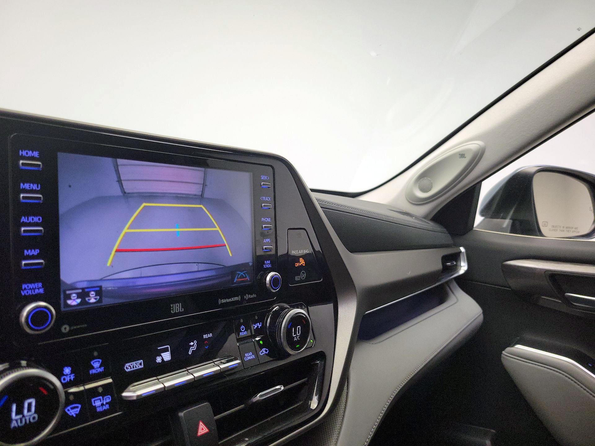 Thumbnail: 2021 Toyota Highlander - 15
