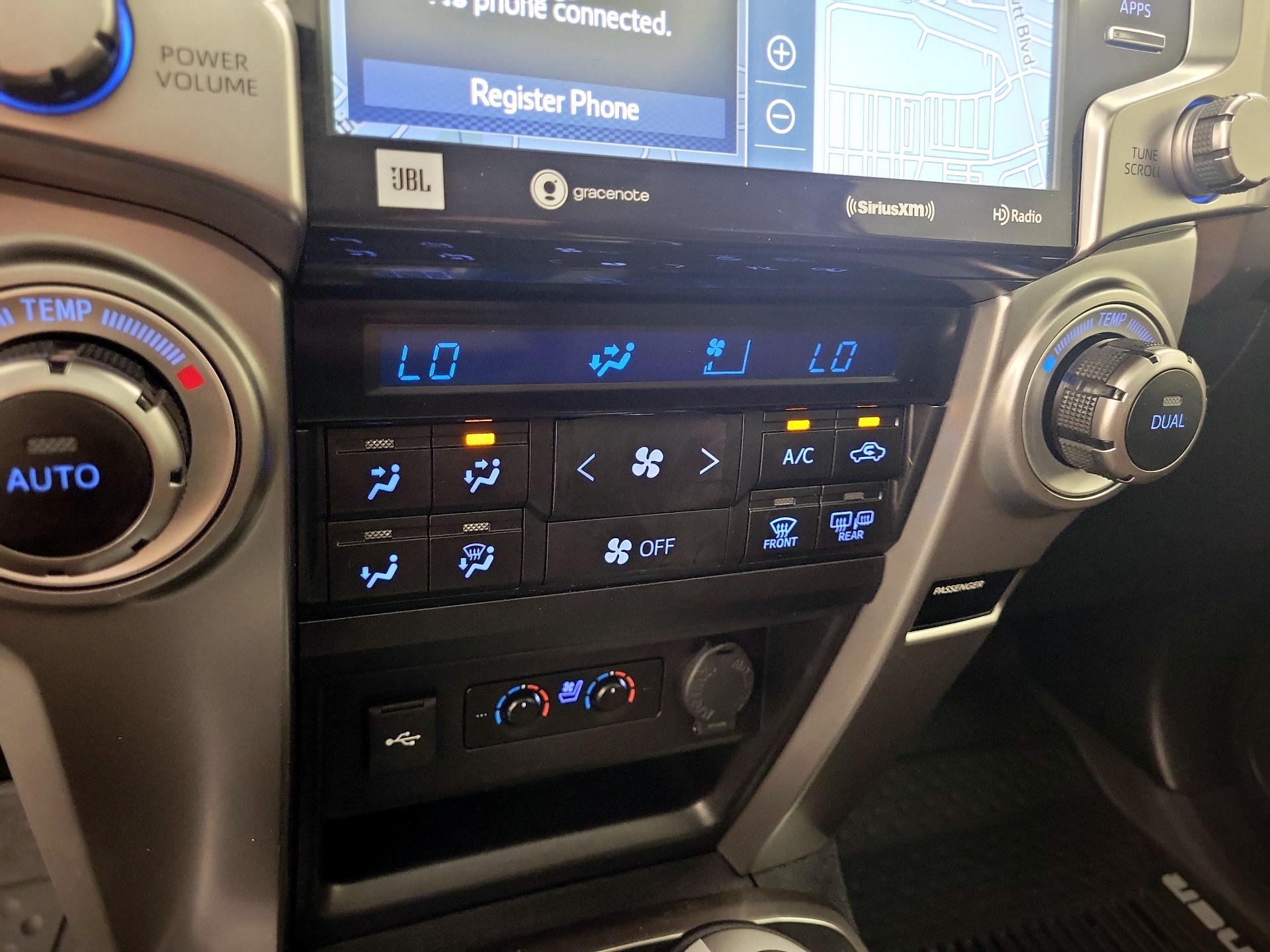 Thumbnail: 2020 Toyota 4Runner - 17