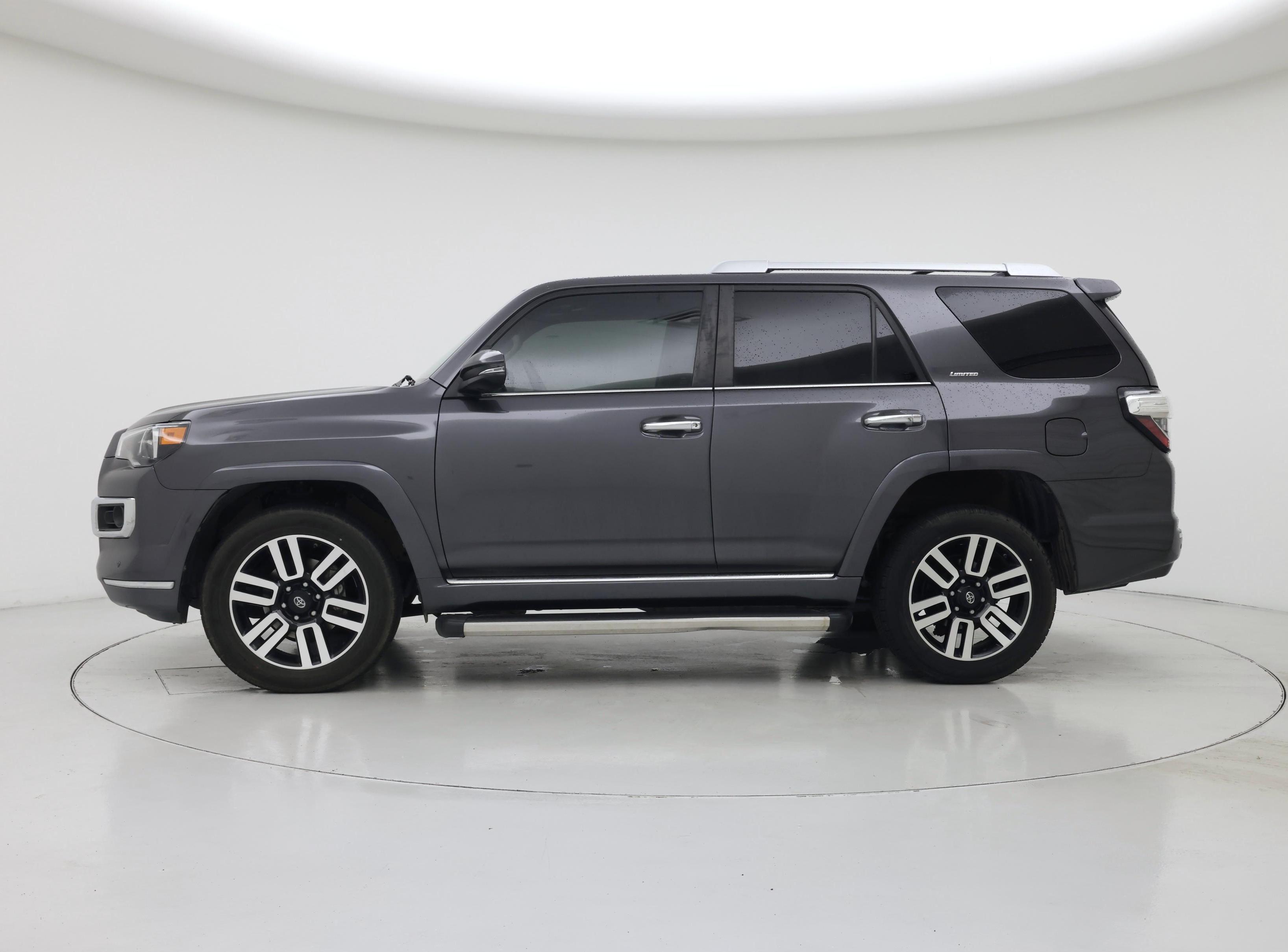 Thumbnail: 2020 Toyota 4Runner - 3