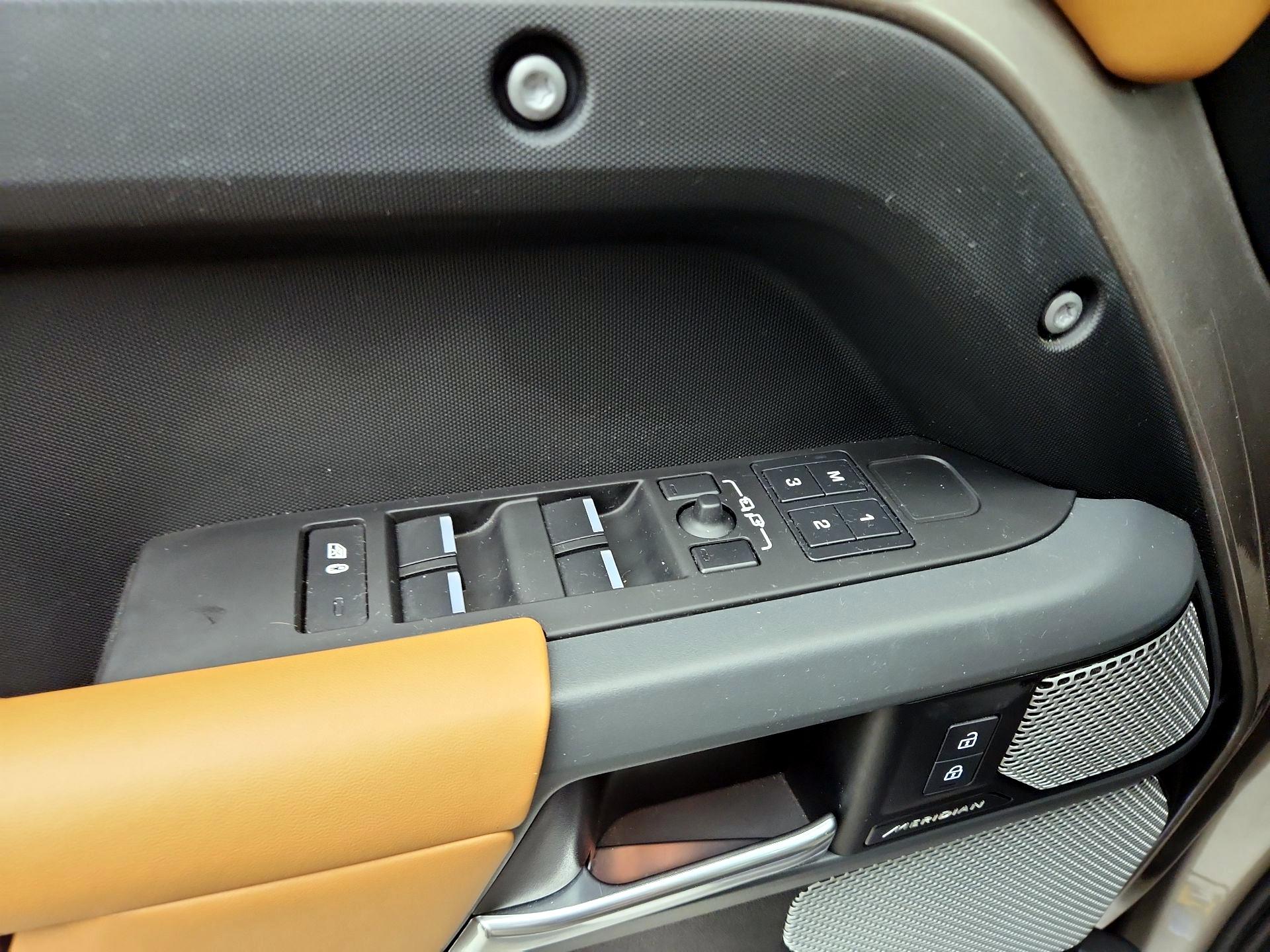 Thumbnail: 2023 Land Rover Defender - 12