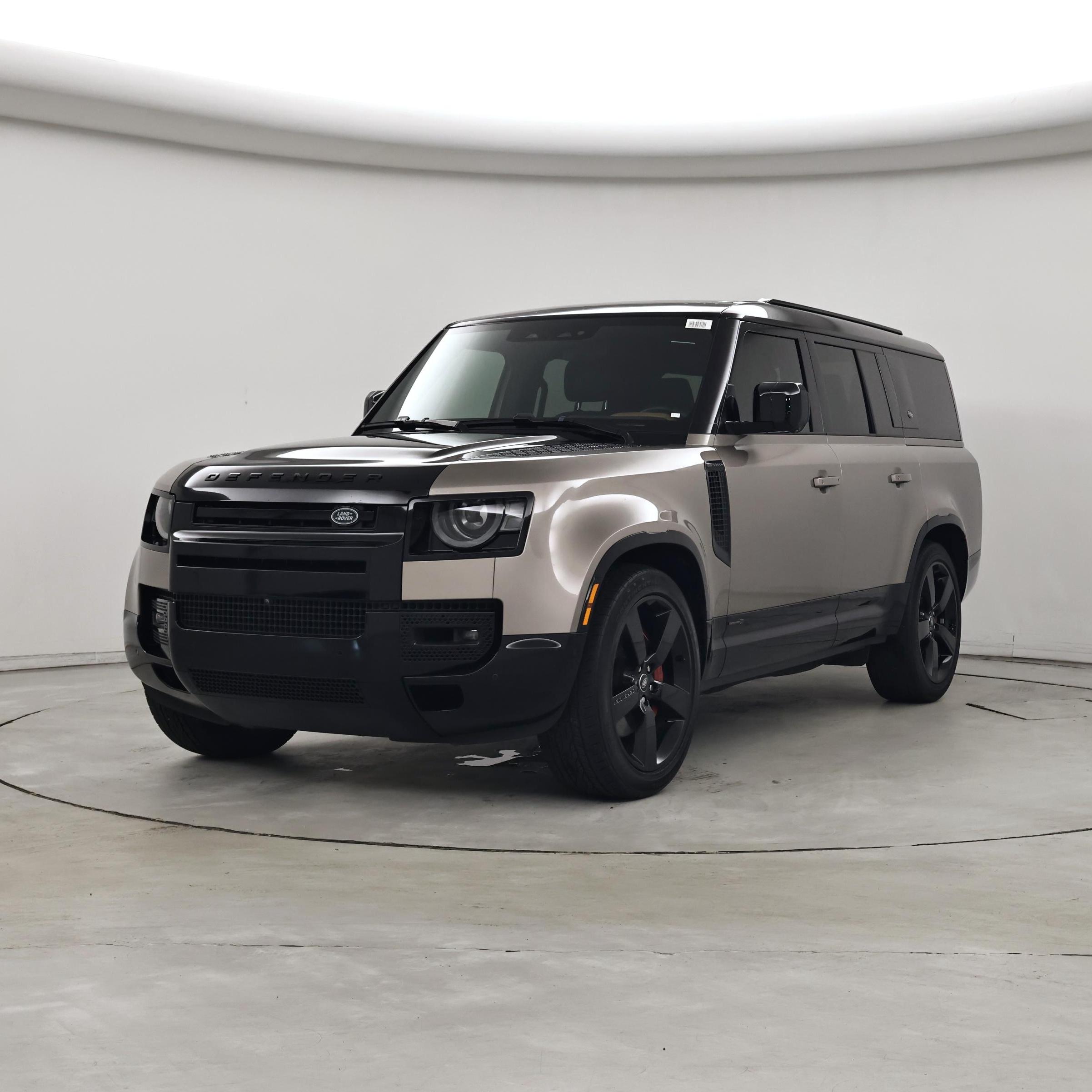 Thumbnail: 2023 Land Rover Defender - 4