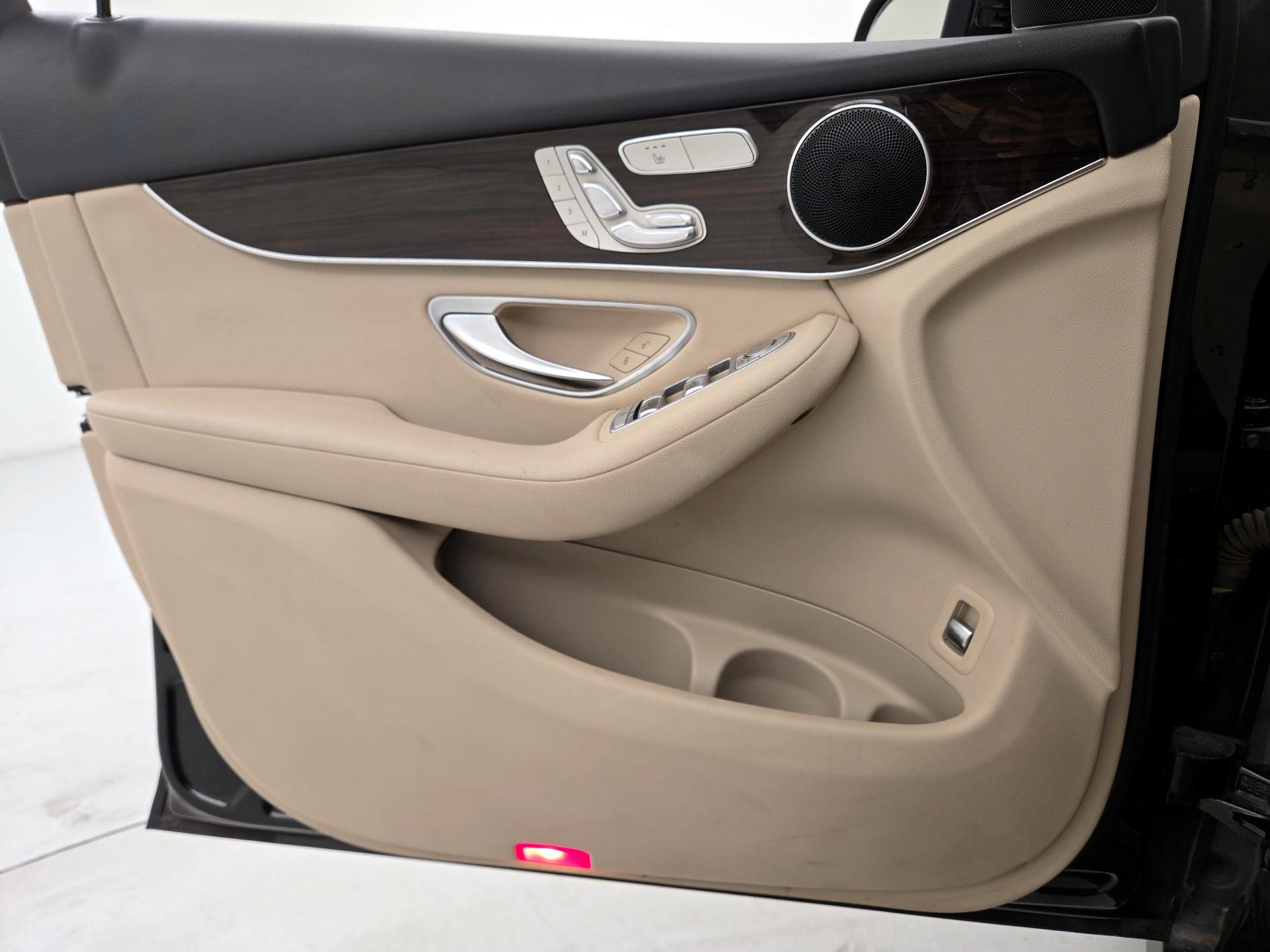 Thumbnail: 2017 Mercedes-Benz GLC - 12