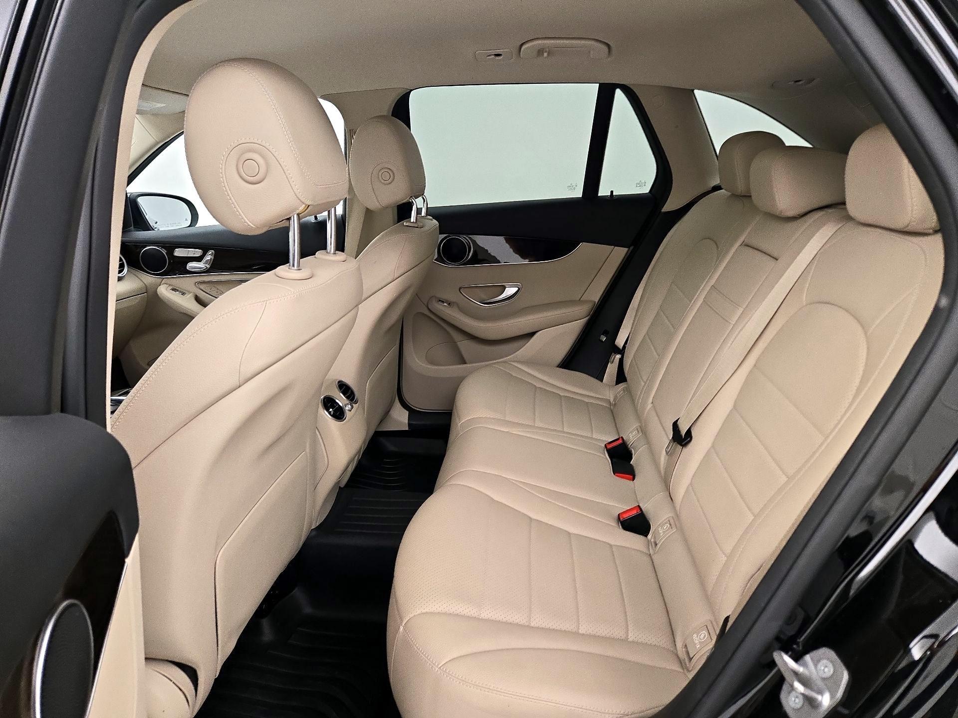 Thumbnail: 2017 Mercedes-Benz GLC - 20