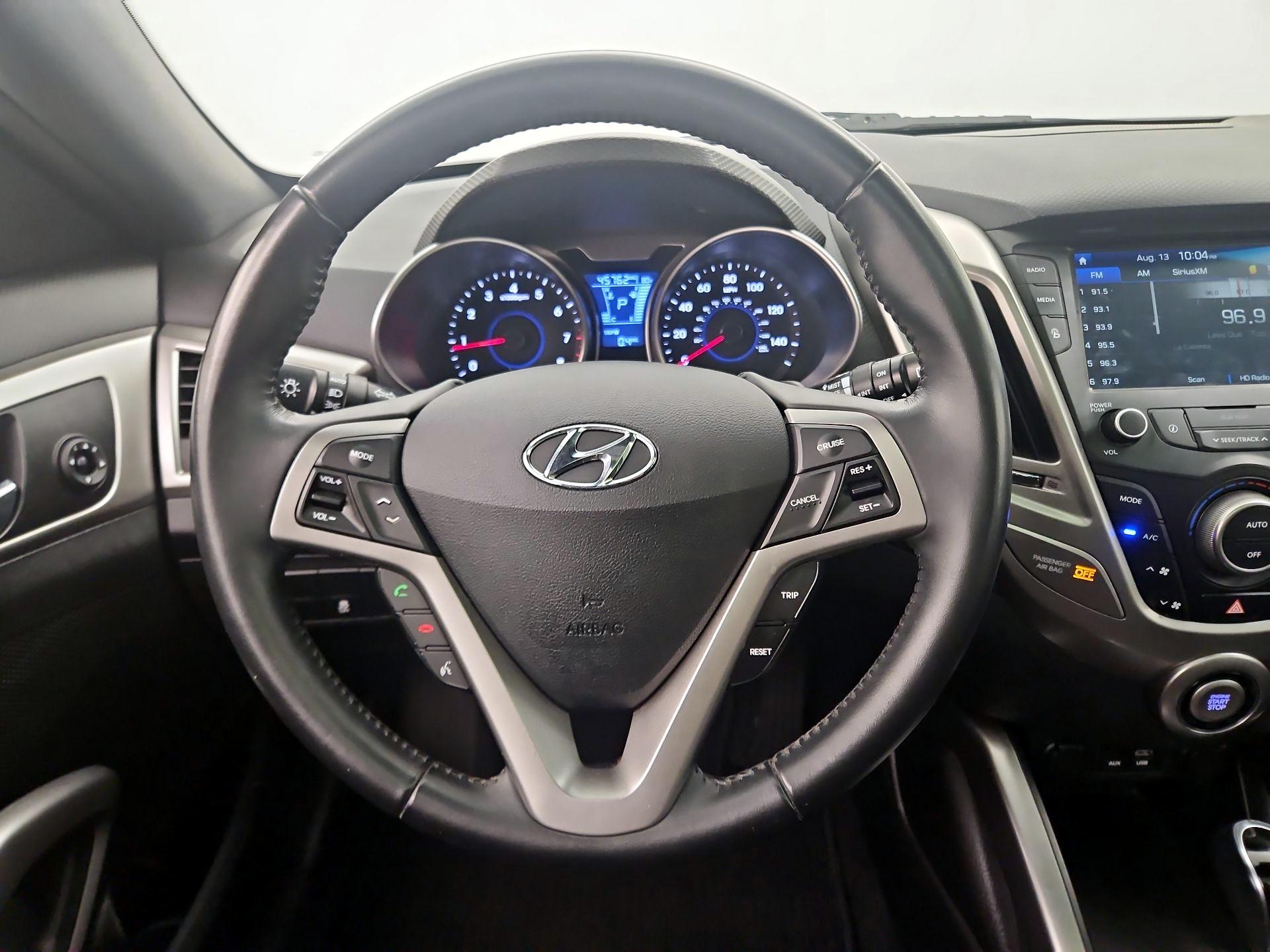 Thumbnail: 2017 Hyundai Veloster - 10