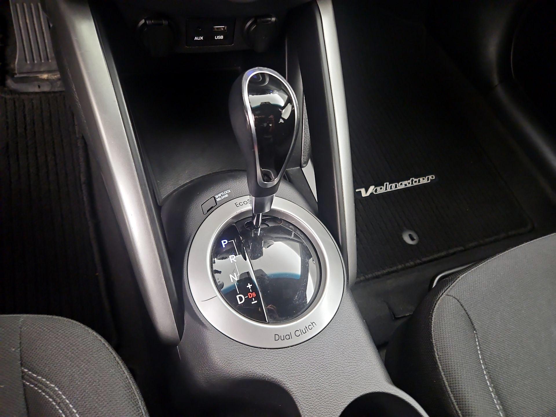Thumbnail: 2017 Hyundai Veloster - 17