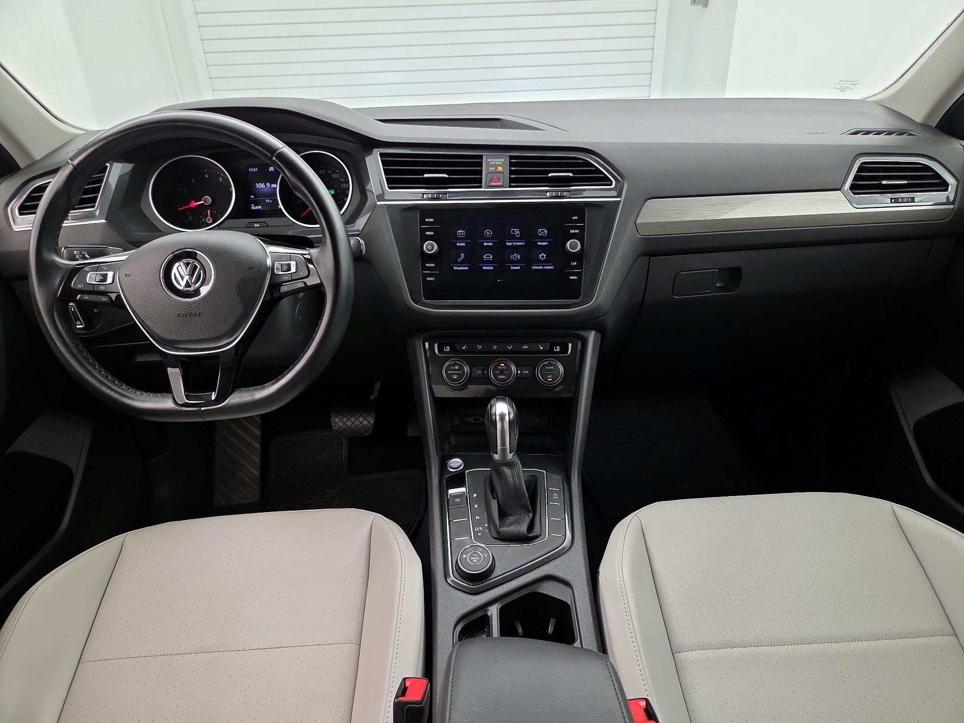 Thumbnail: 2019 Volkswagen Tiguan - 9