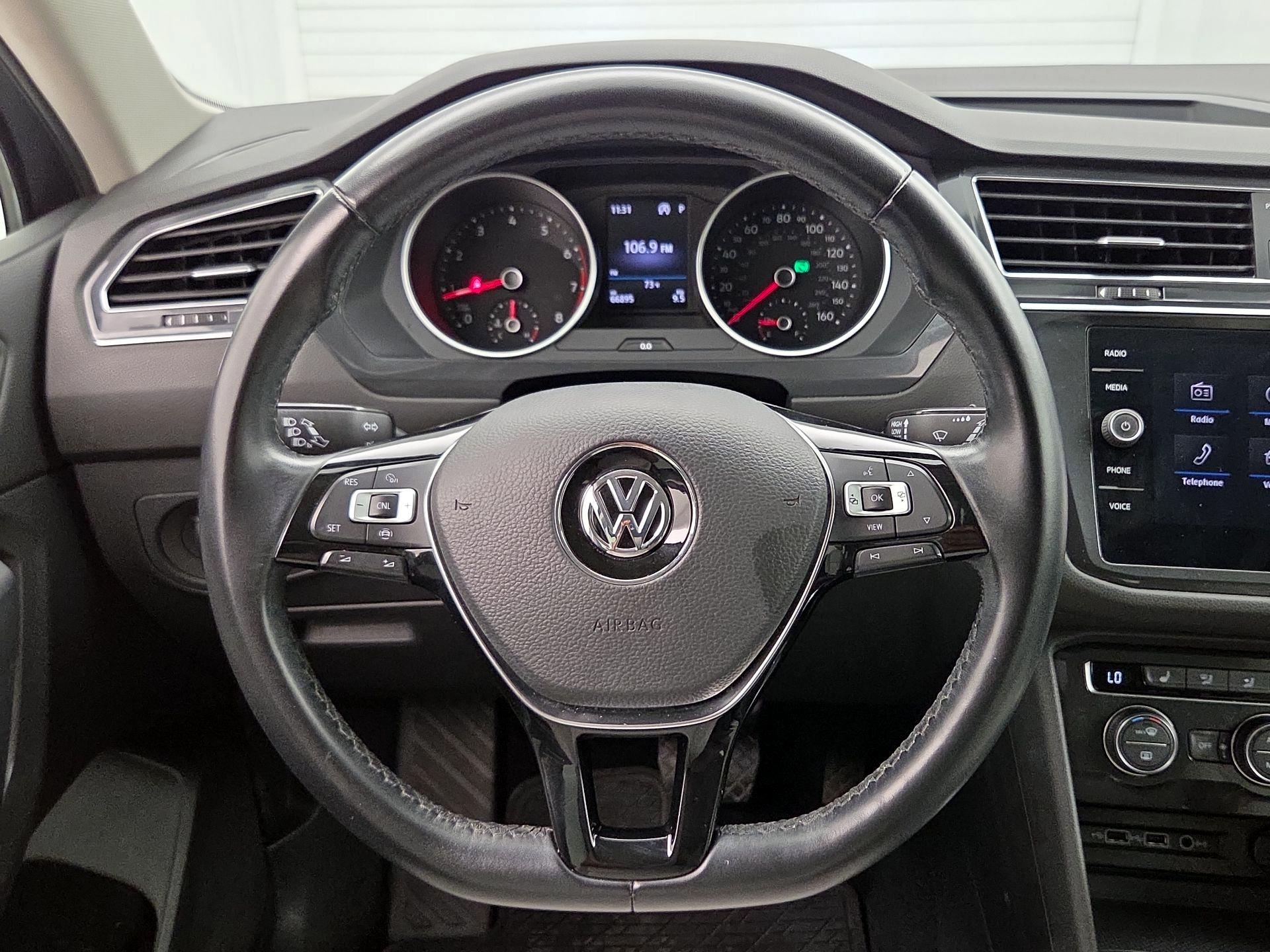 Thumbnail: 2019 Volkswagen Tiguan - 10