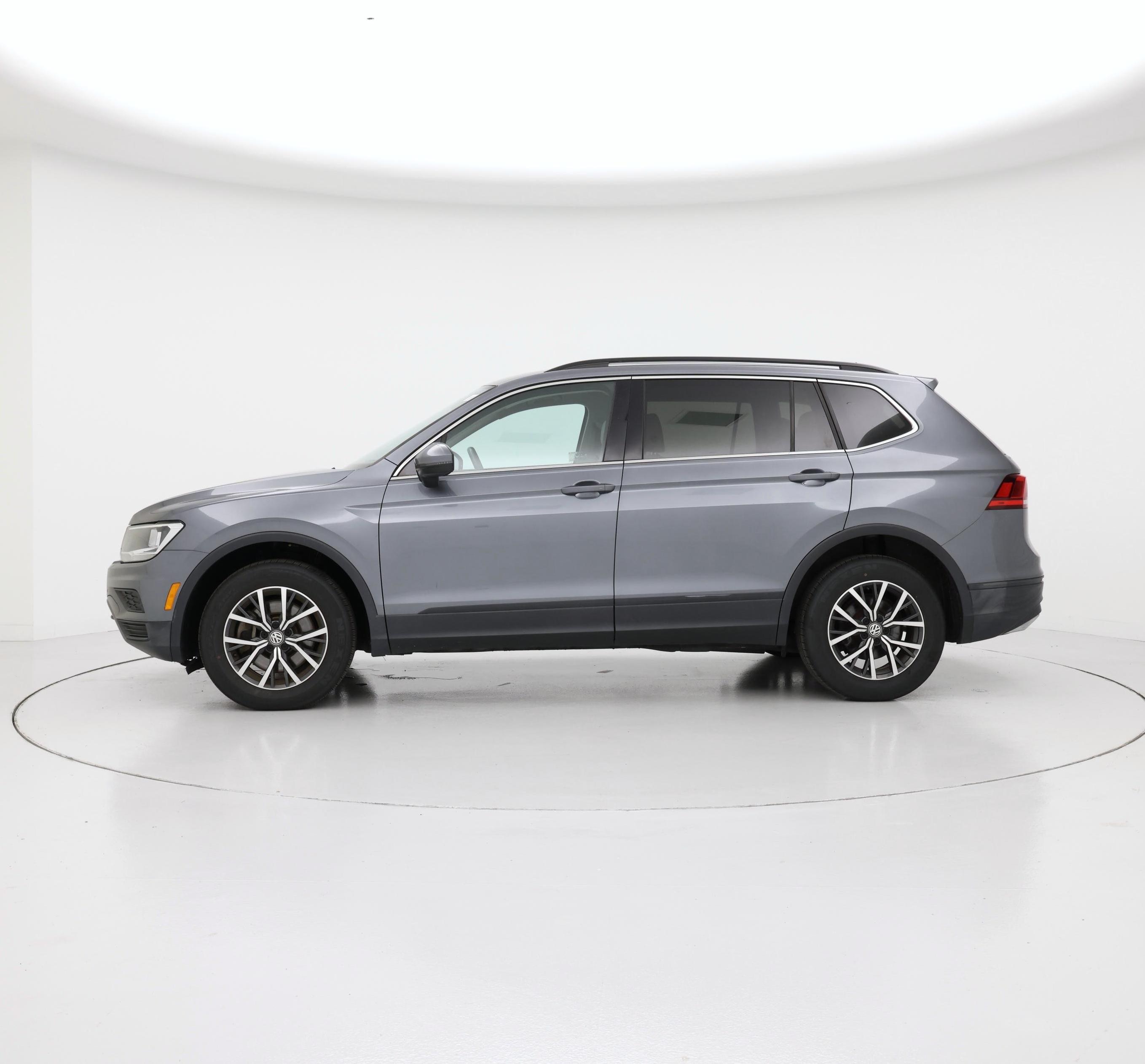 Thumbnail: 2019 Volkswagen Tiguan - 3
