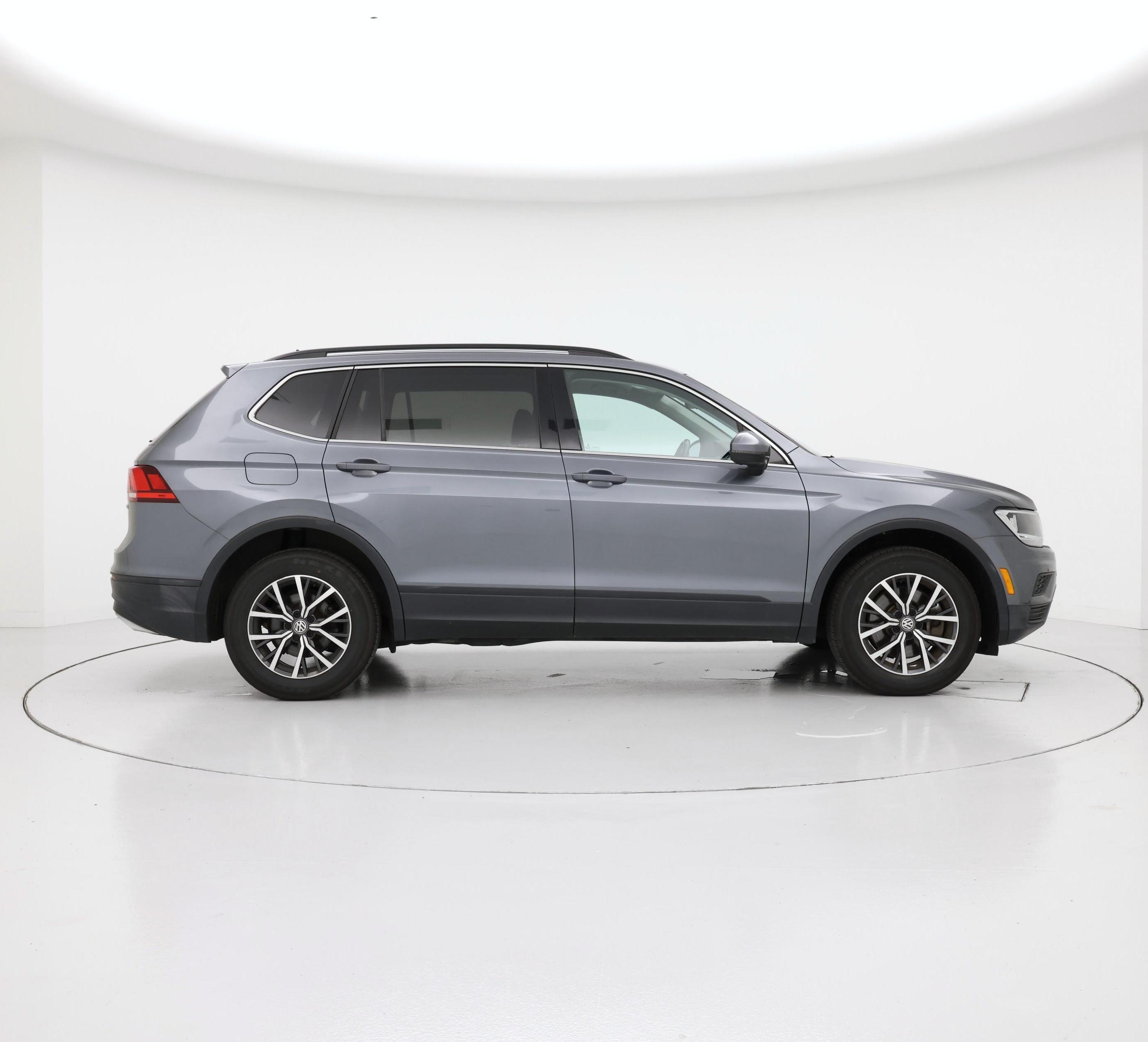 Thumbnail: 2019 Volkswagen Tiguan - 7