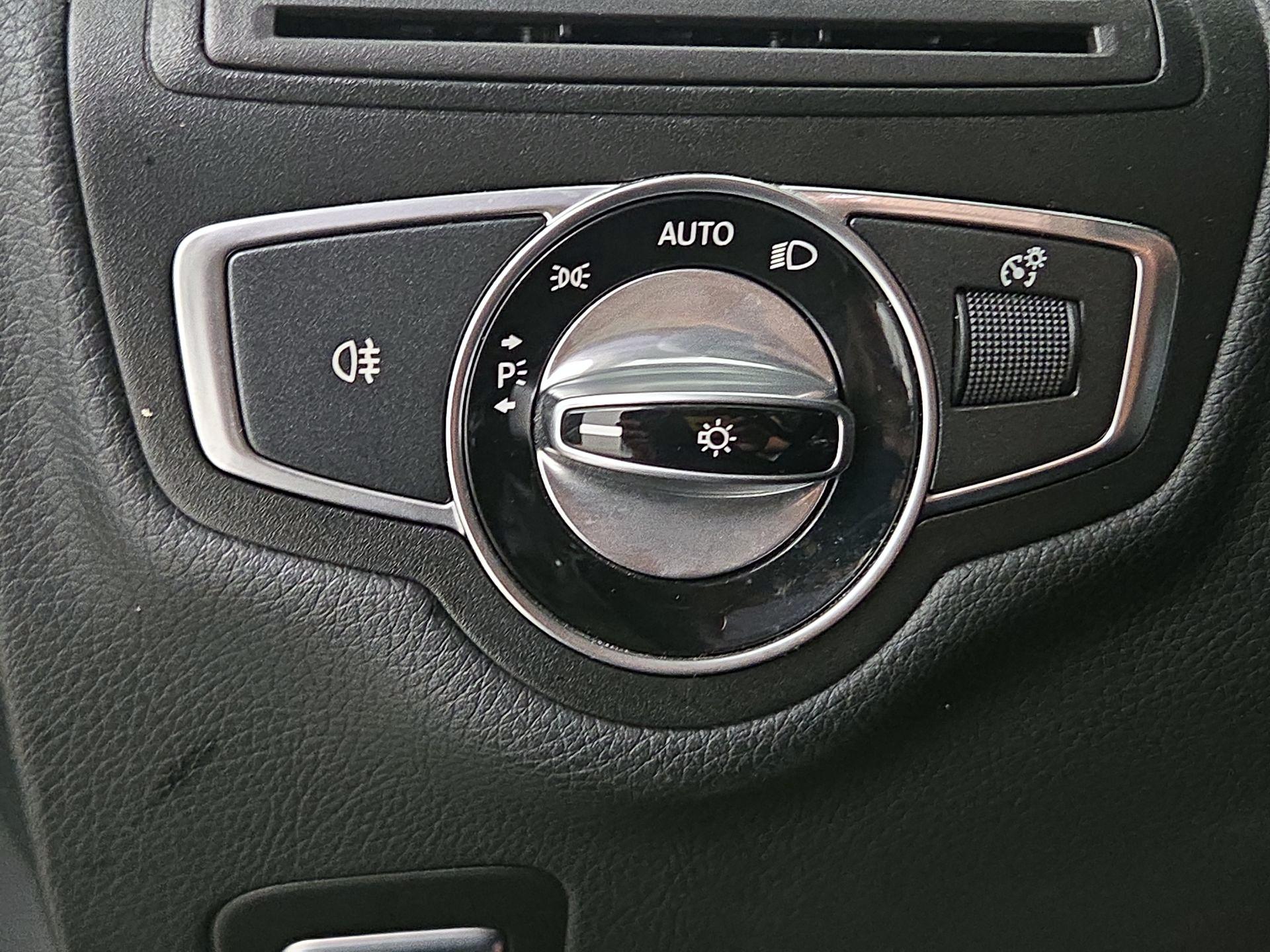 Thumbnail: 2017 Mercedes-Benz C-Class - 11