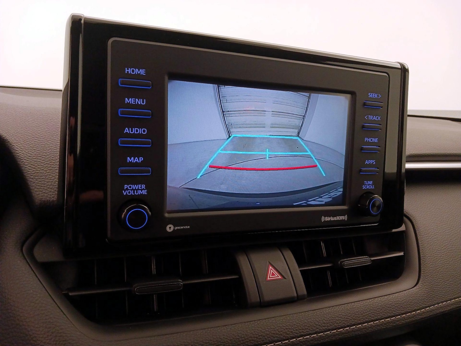 2022 Toyota RAV4 LE - Photo 15