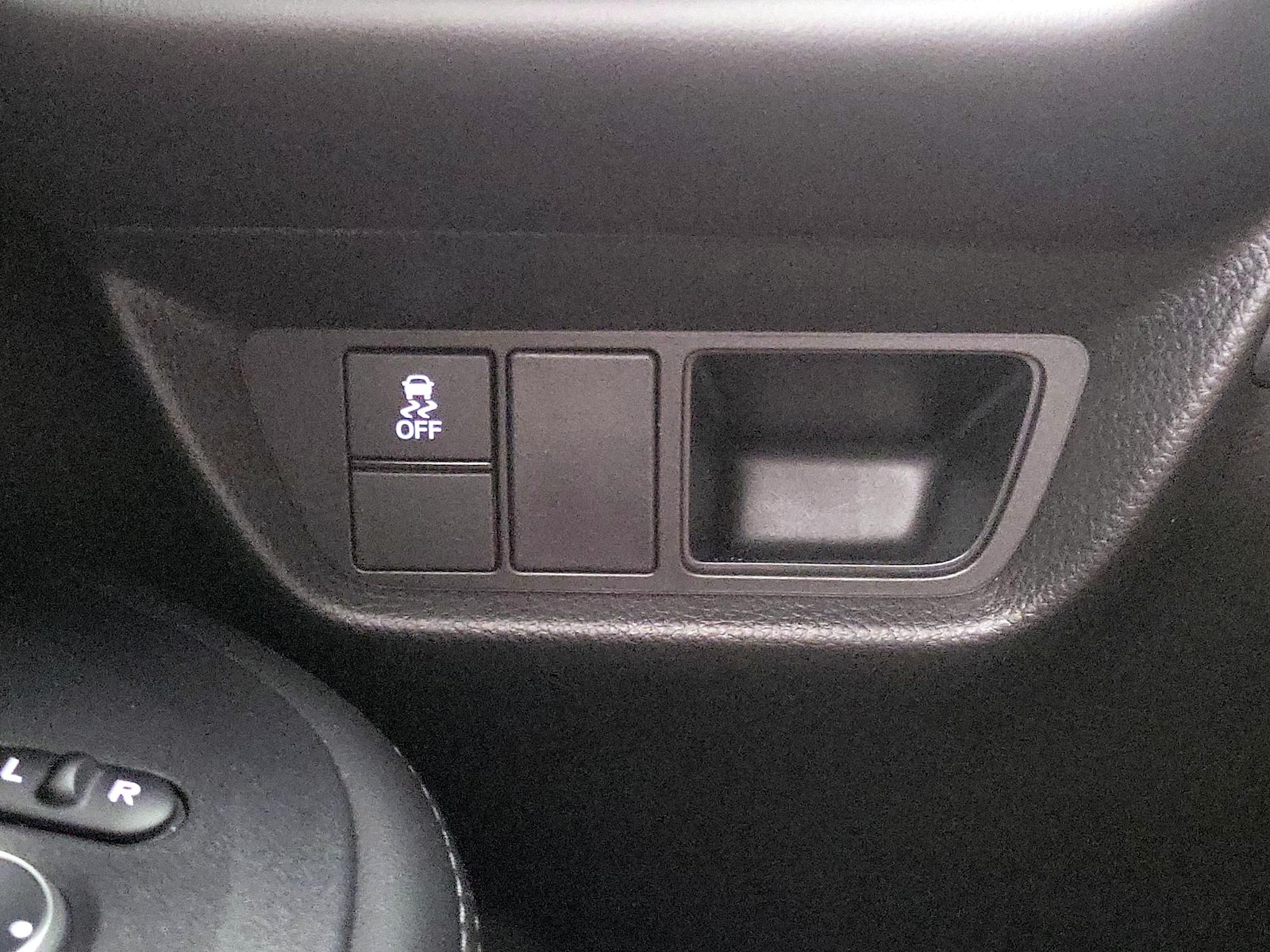 2025 Honda HR-V EX-L - Photo 14