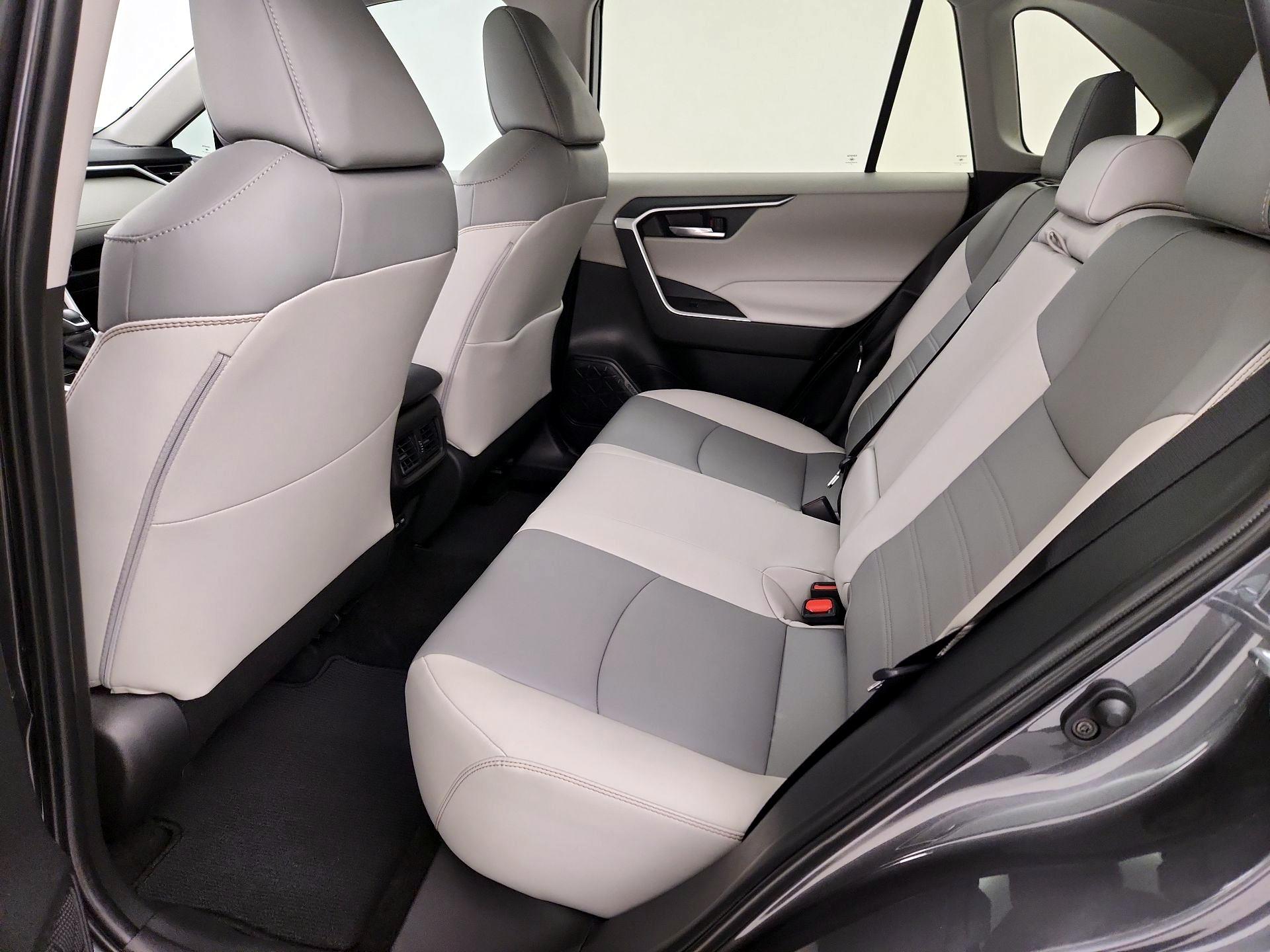 Thumbnail: 2025 Toyota RAV4 - 20