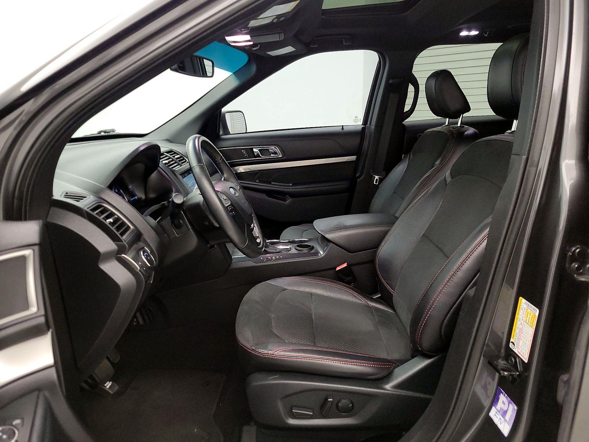 Thumbnail: 2019 Ford Explorer - 9