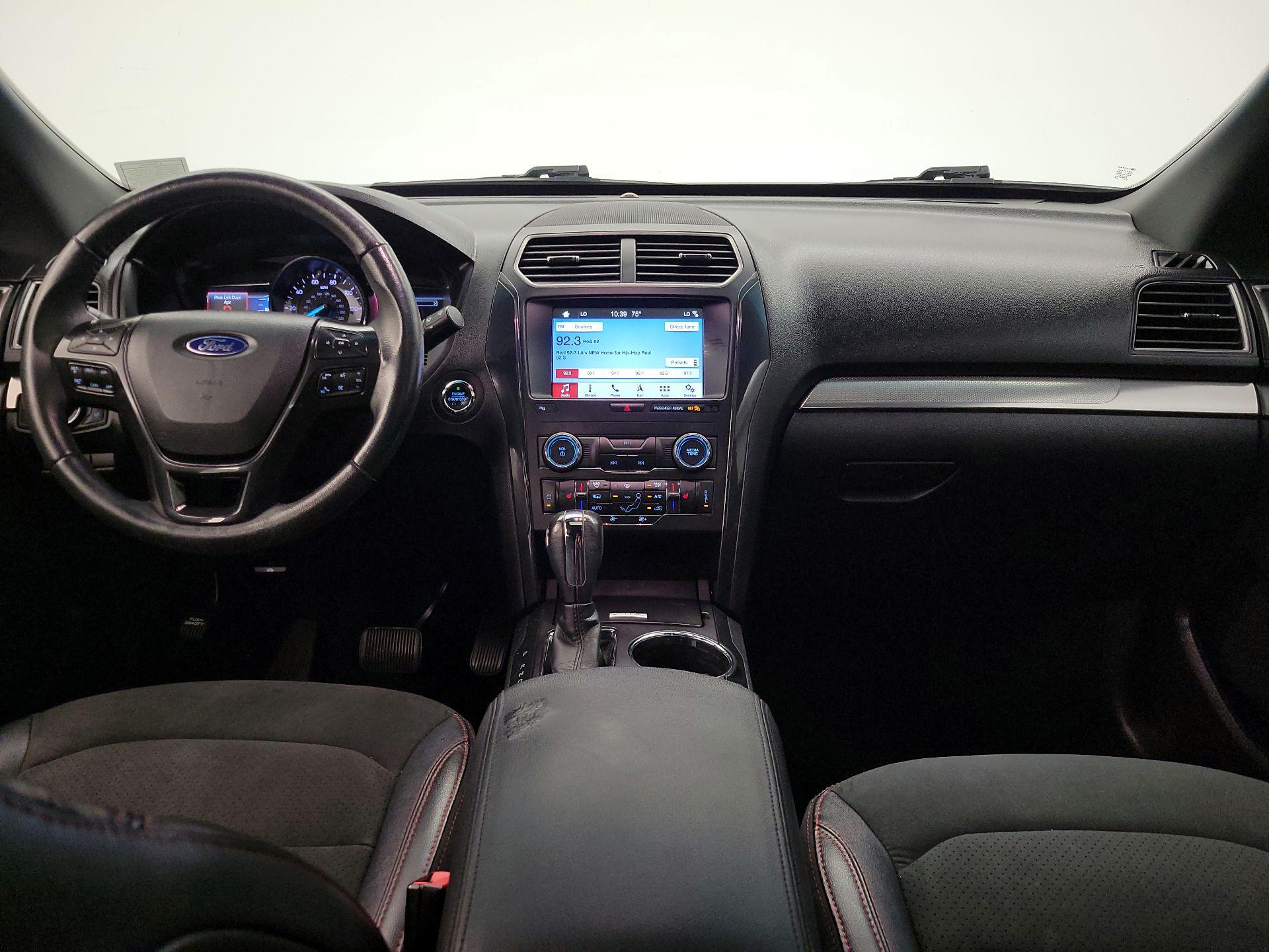 Thumbnail: 2019 Ford Explorer - 8