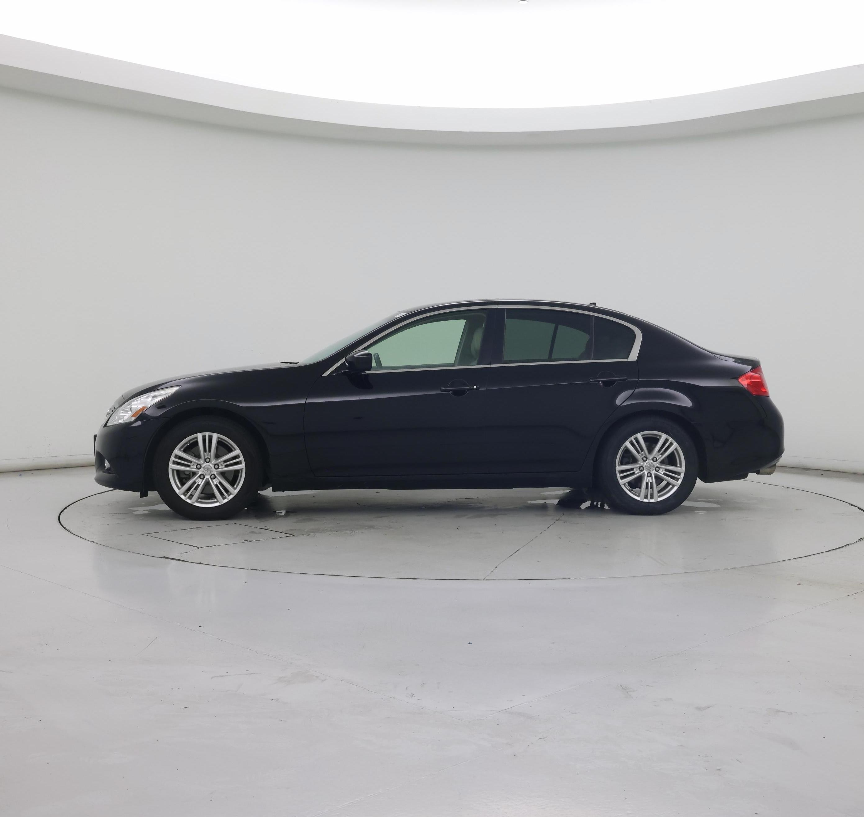 Thumbnail: 2015 INFINITI  - 3