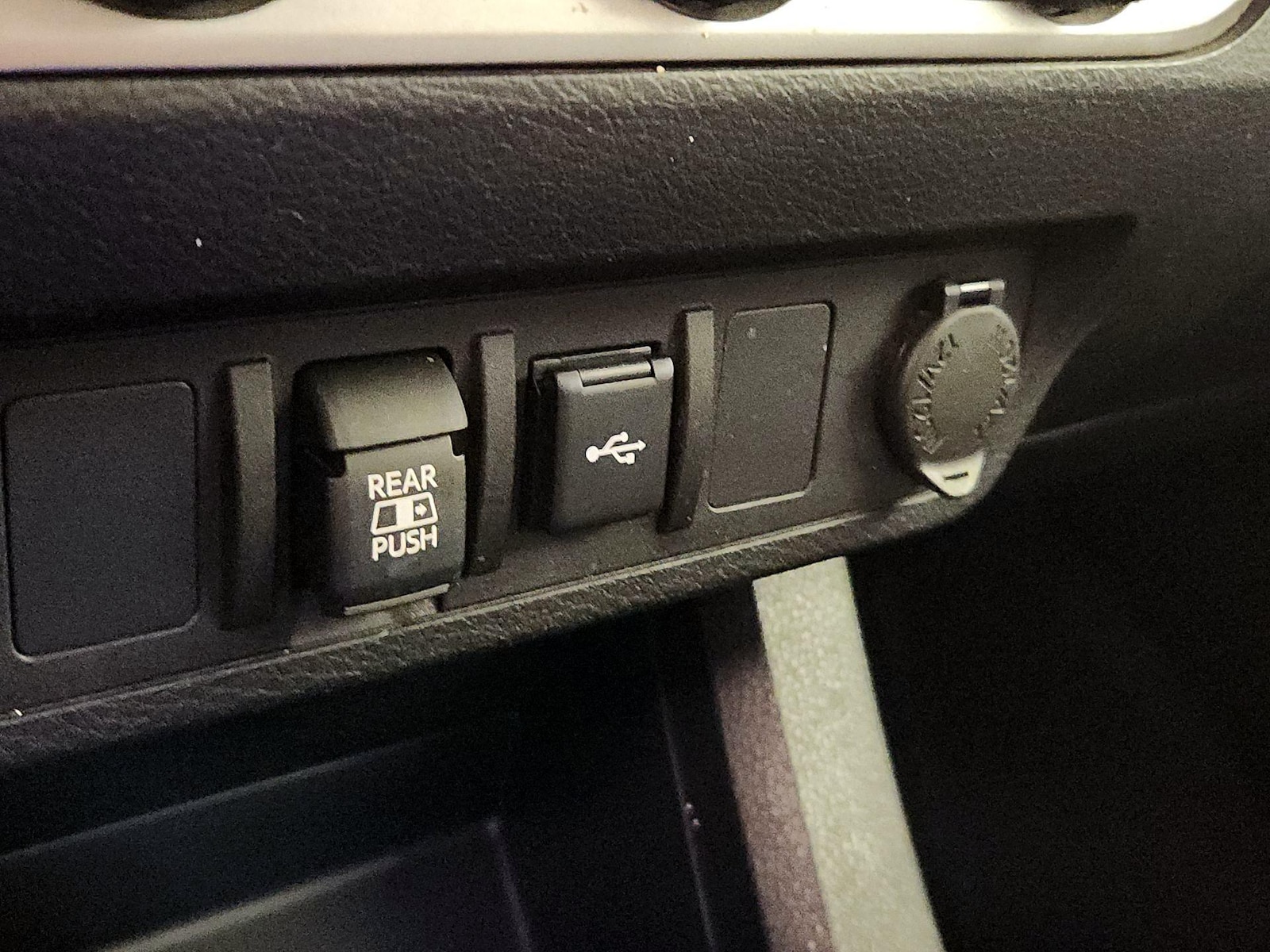 2023 Toyota Tacoma SR5 - Photo 19