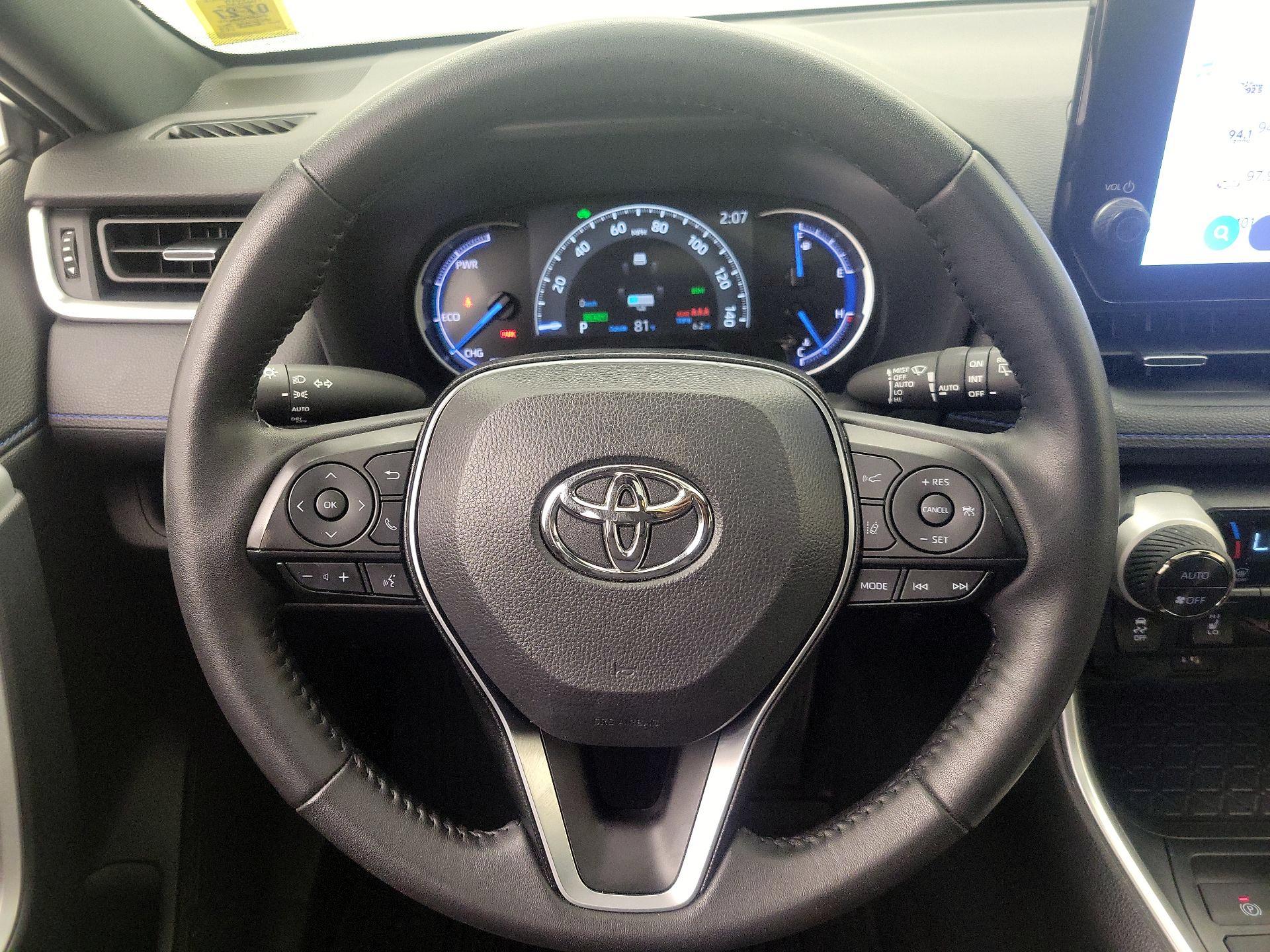 Thumbnail: 2025 Toyota RAV4 - 10