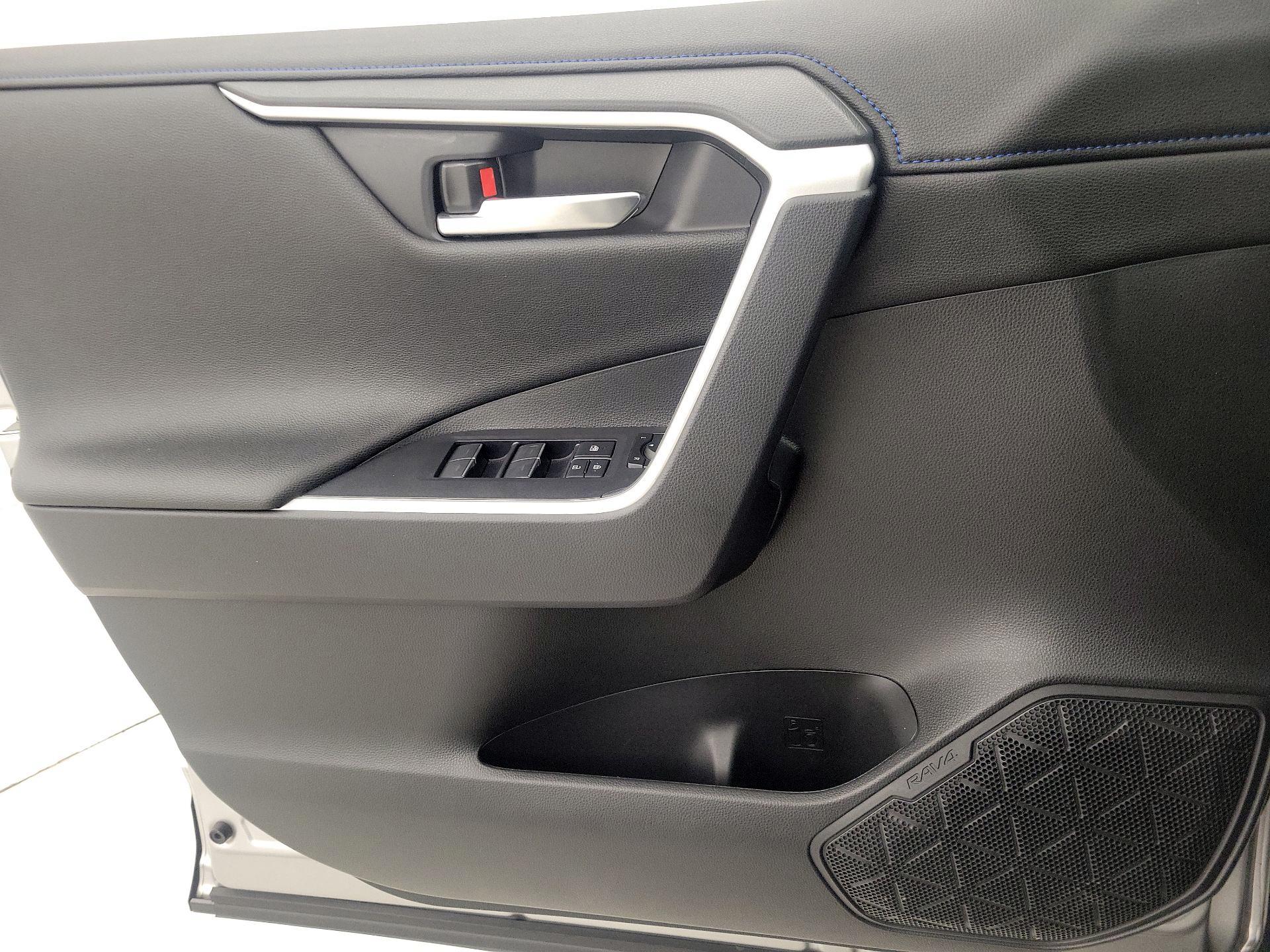 Thumbnail: 2025 Toyota RAV4 - 12
