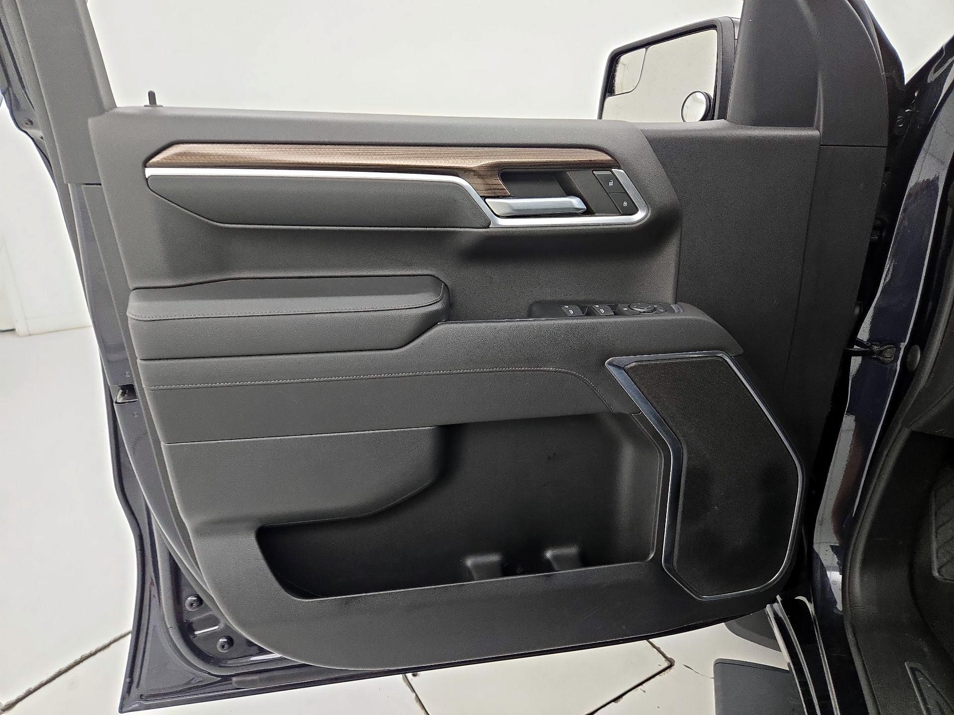 Thumbnail: 2022 Chevrolet Silverado 1500 - 12