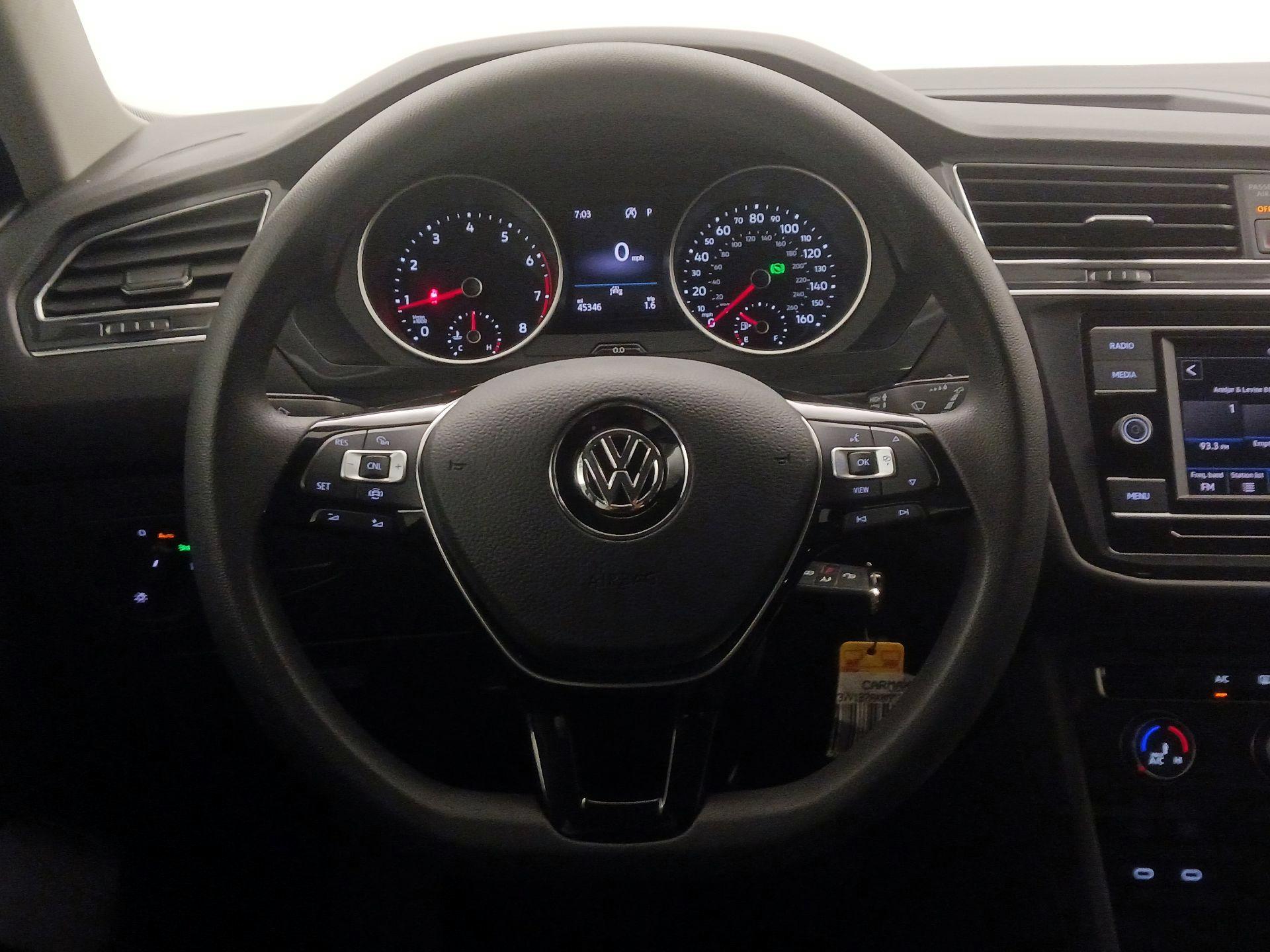 Thumbnail: 2021 Volkswagen Tiguan - 10